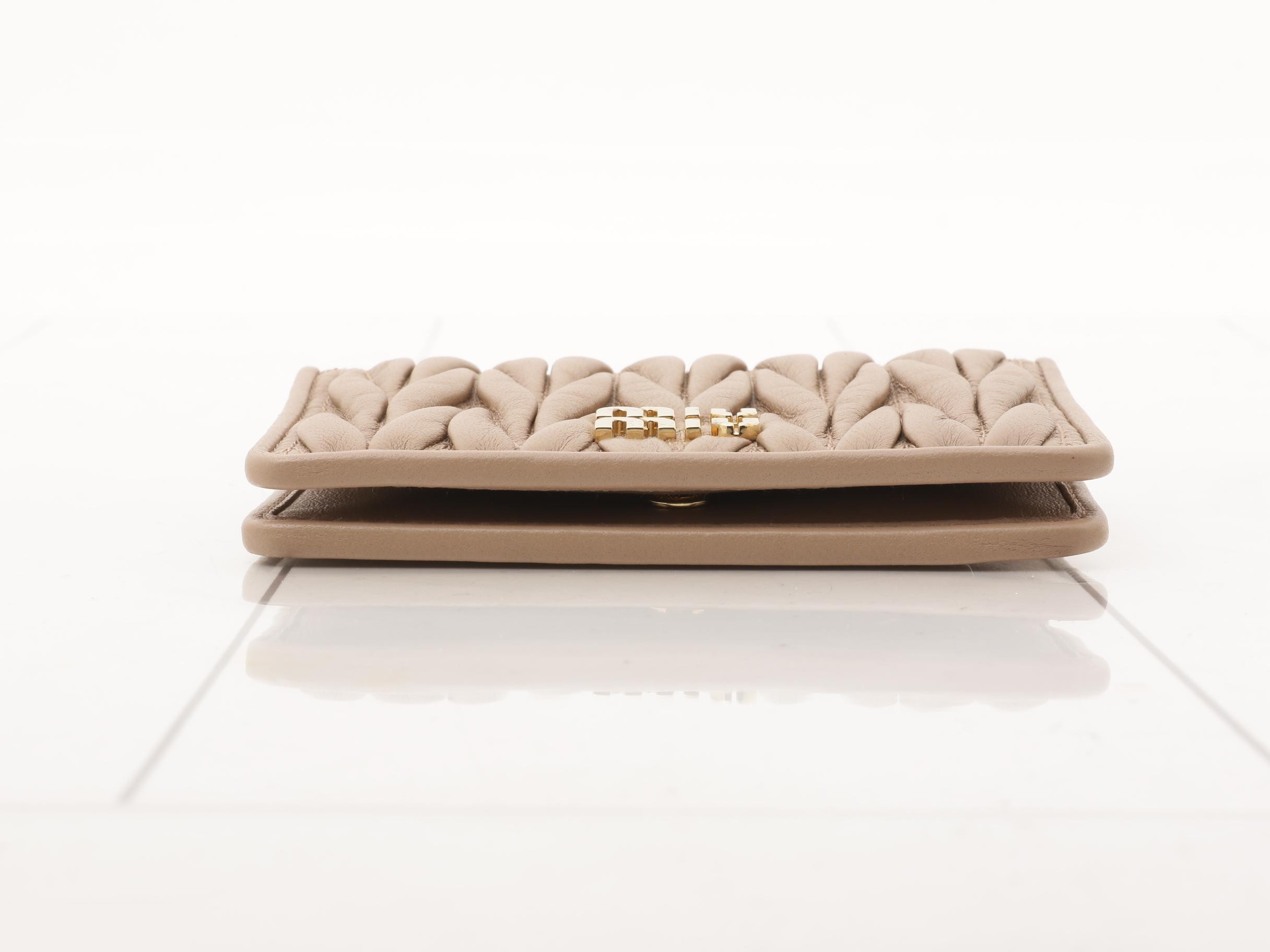 Matelassé (Business card holder 5MC103 IC chip) — view 3