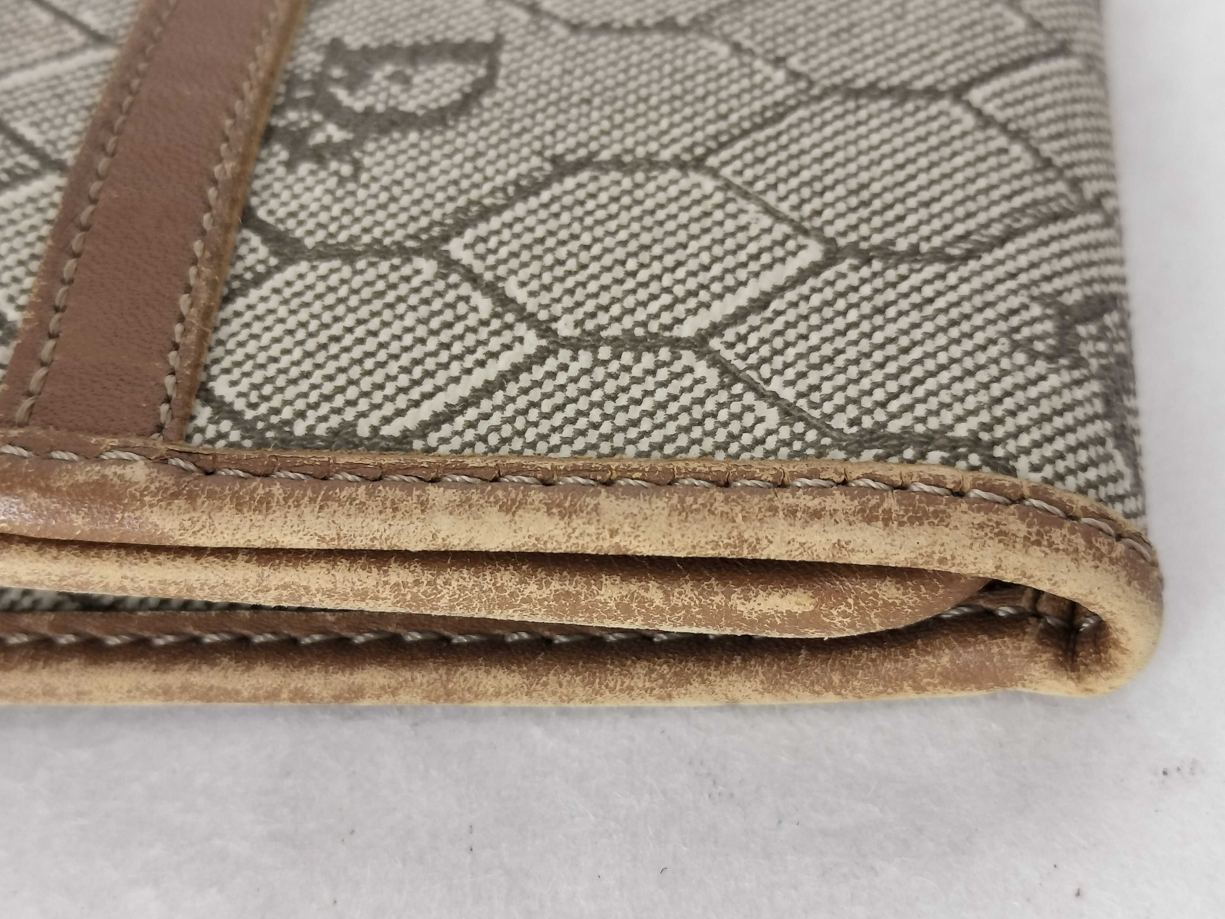pouch — view 9
