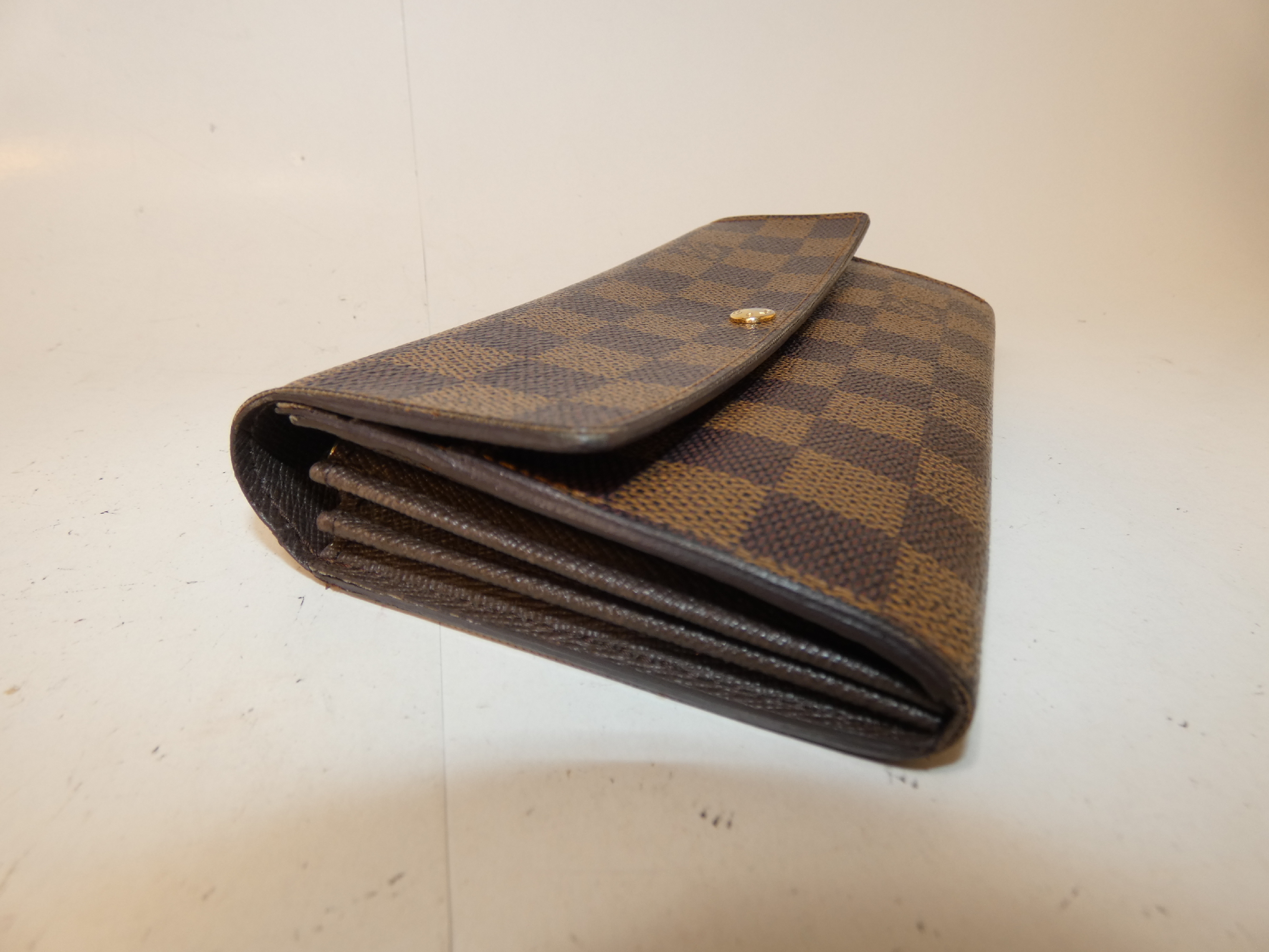 Damier Sarah Long Wallet — view 5