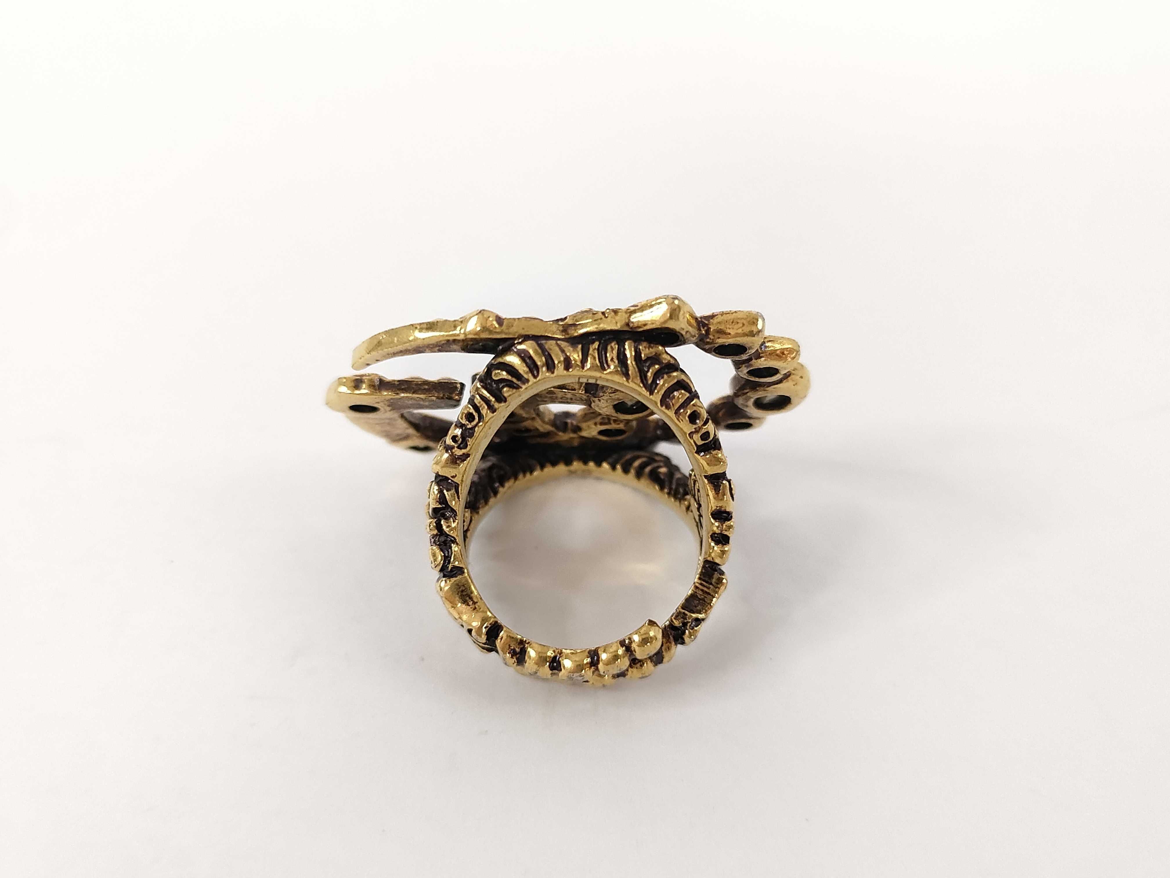 ring — view 6
