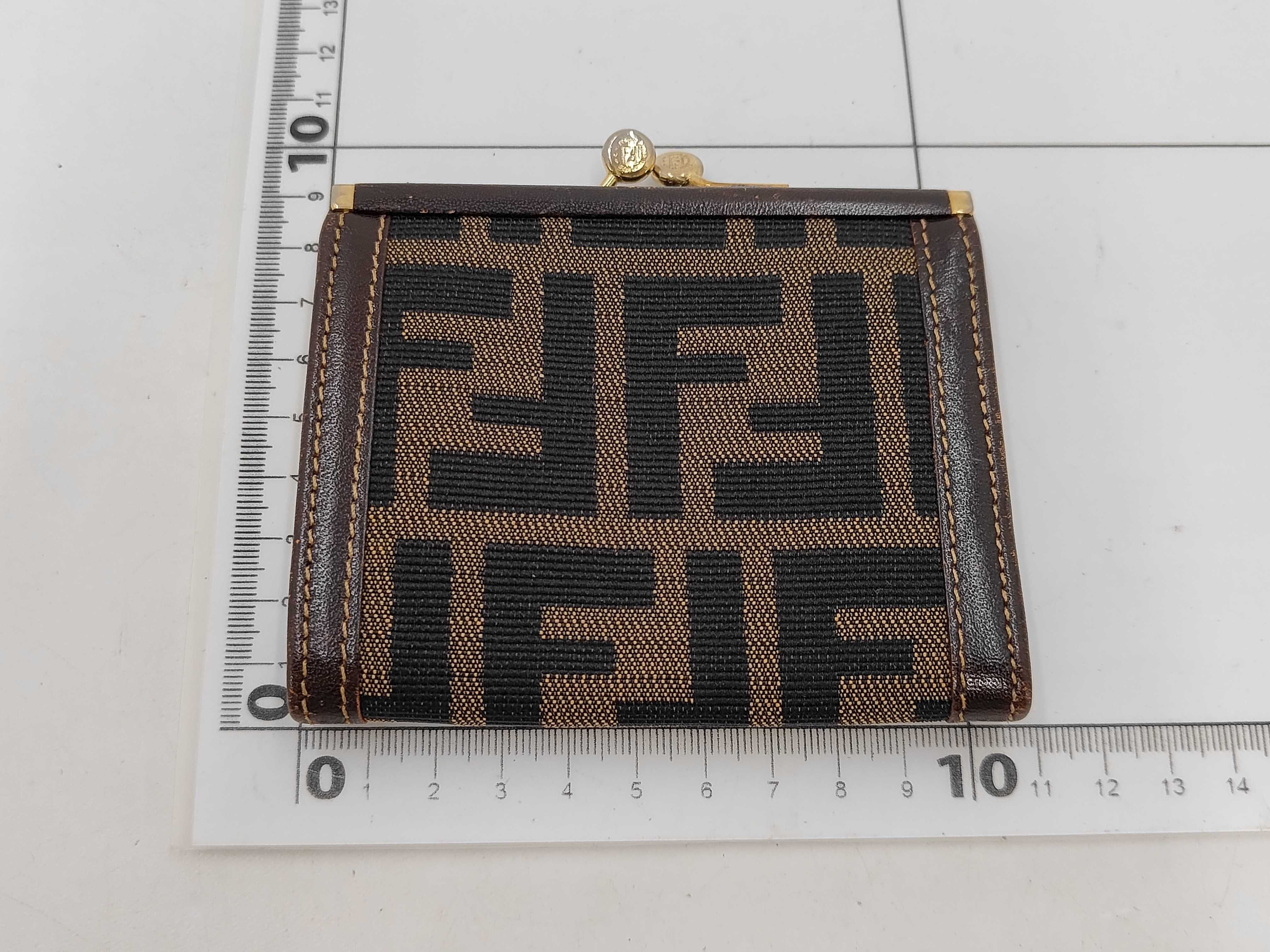 wallet — view 2