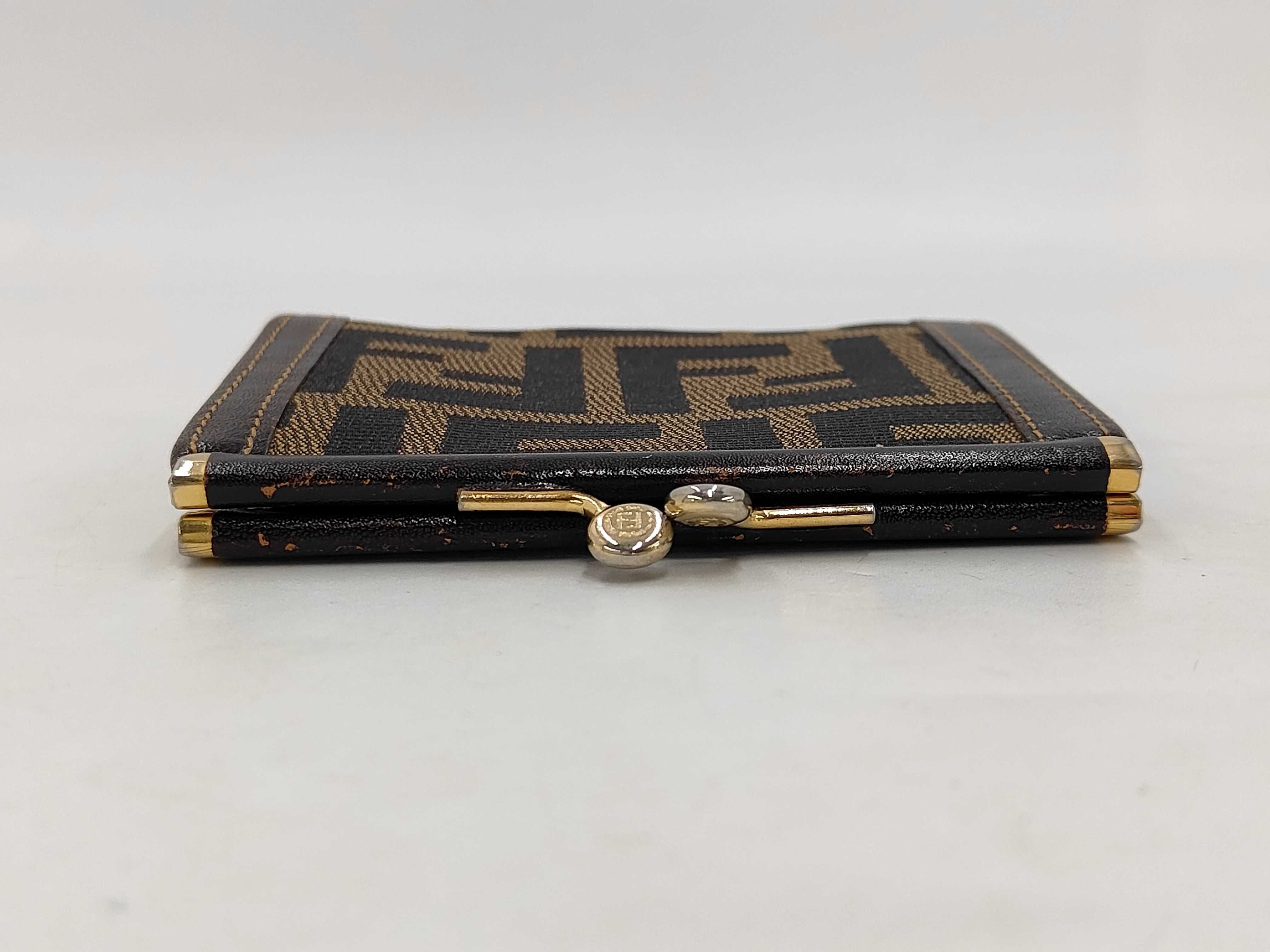wallet — view 6