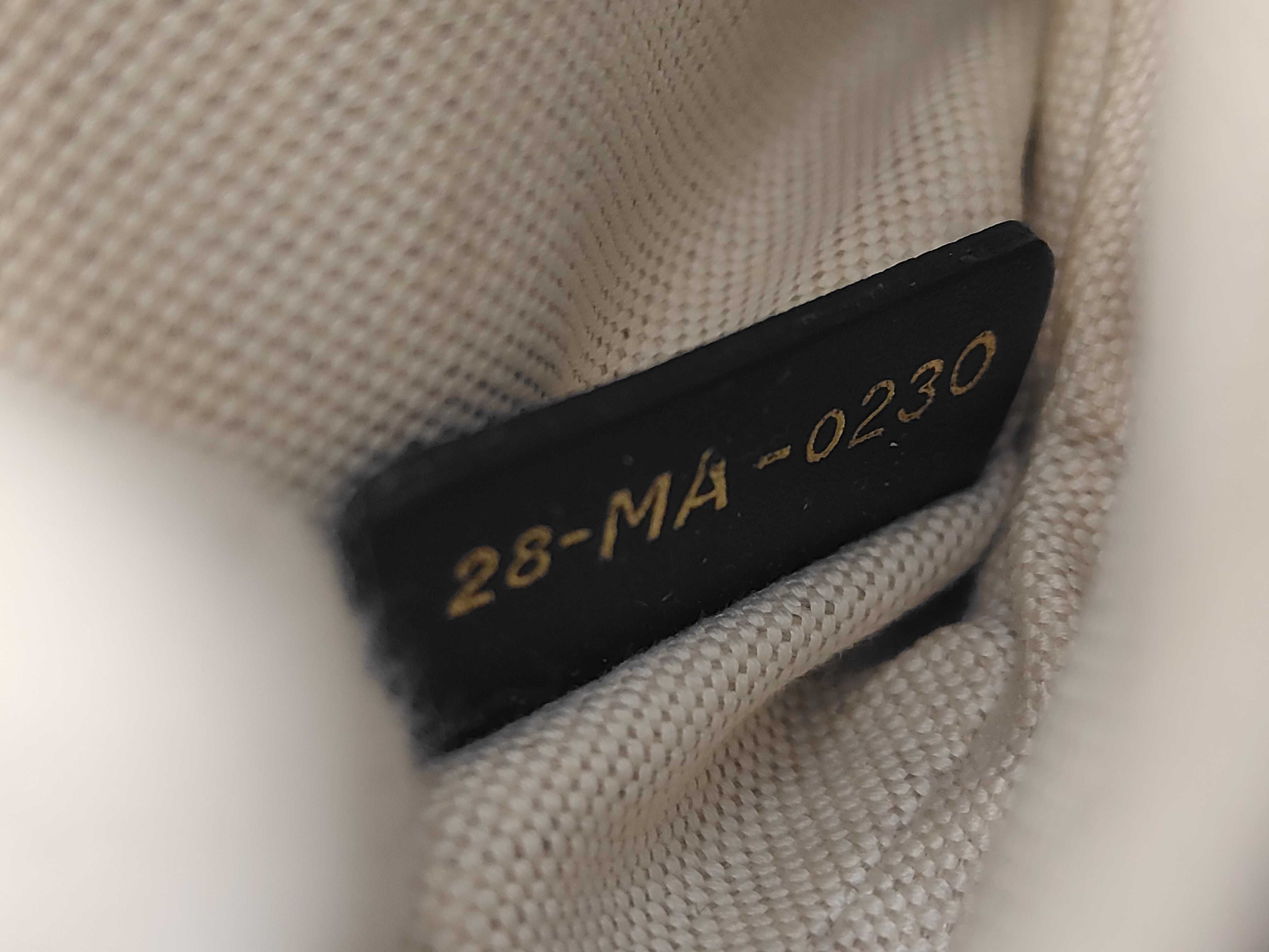 Saddle Bag Oblique Handbag — view 11