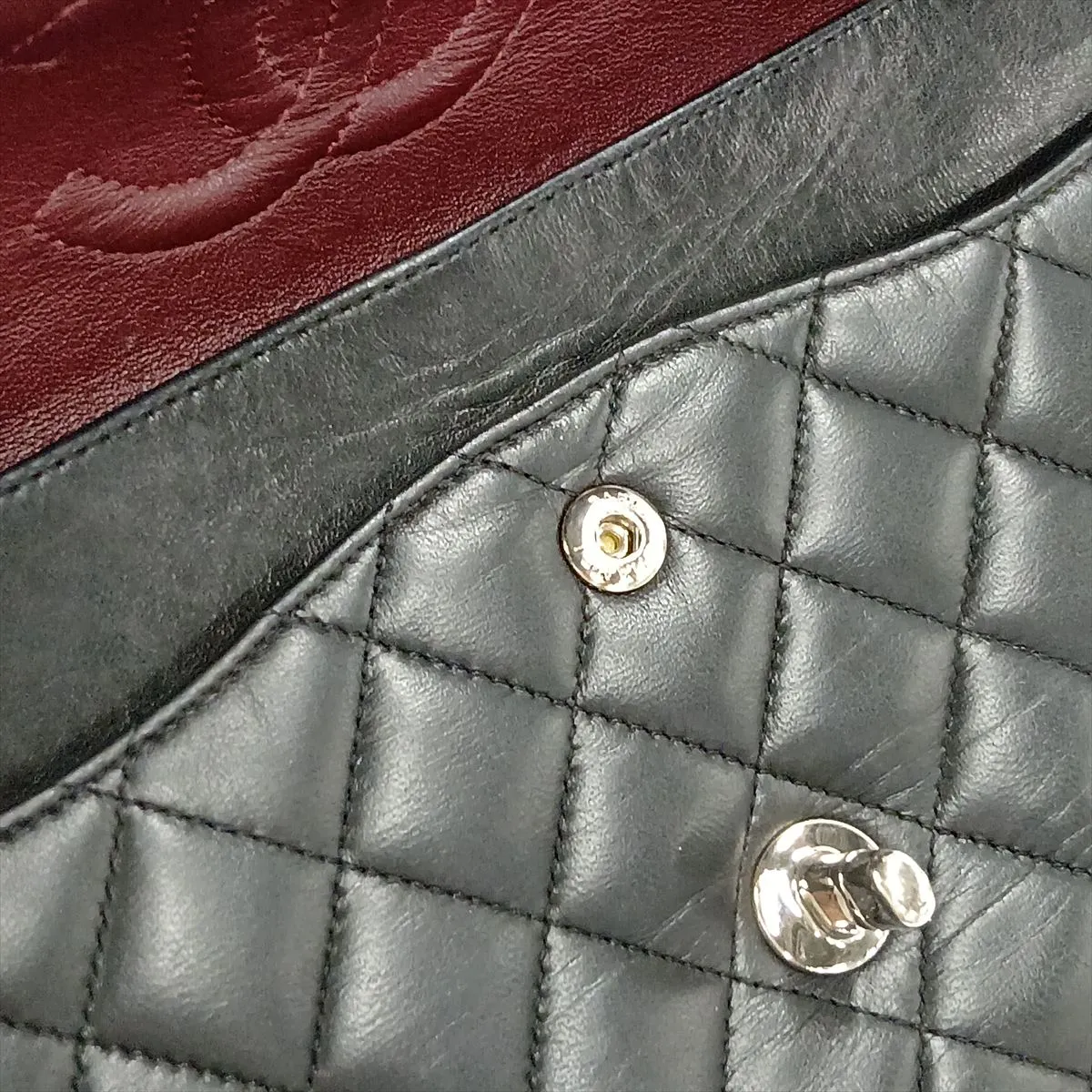 [Individually packaged] Chanel Matelassé 25 Lambskin Double Flap Double Chain Bag, Black with Gold Hardware, 13179620, Serial Number , A01112 — view 10