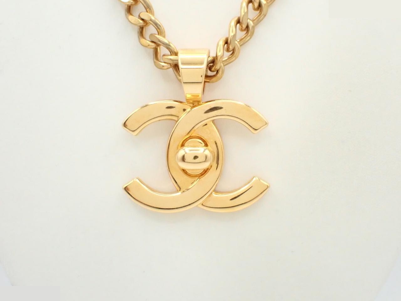 Vintage Classic Necklace, Coco Mark, Turnlock