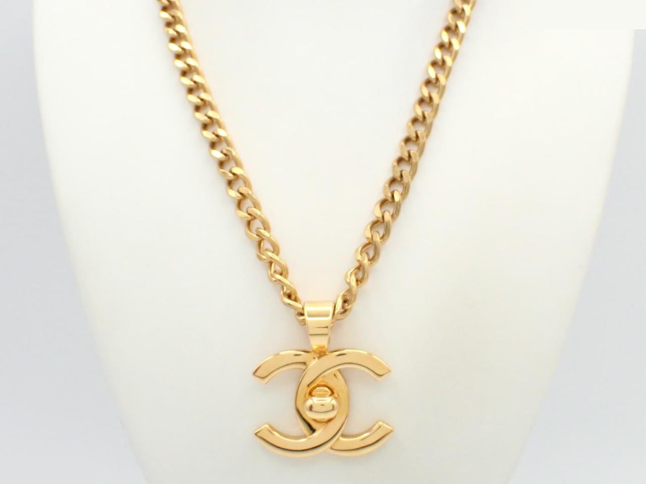 Vintage Classic Necklace, Coco Mark, Turnlock — view 3