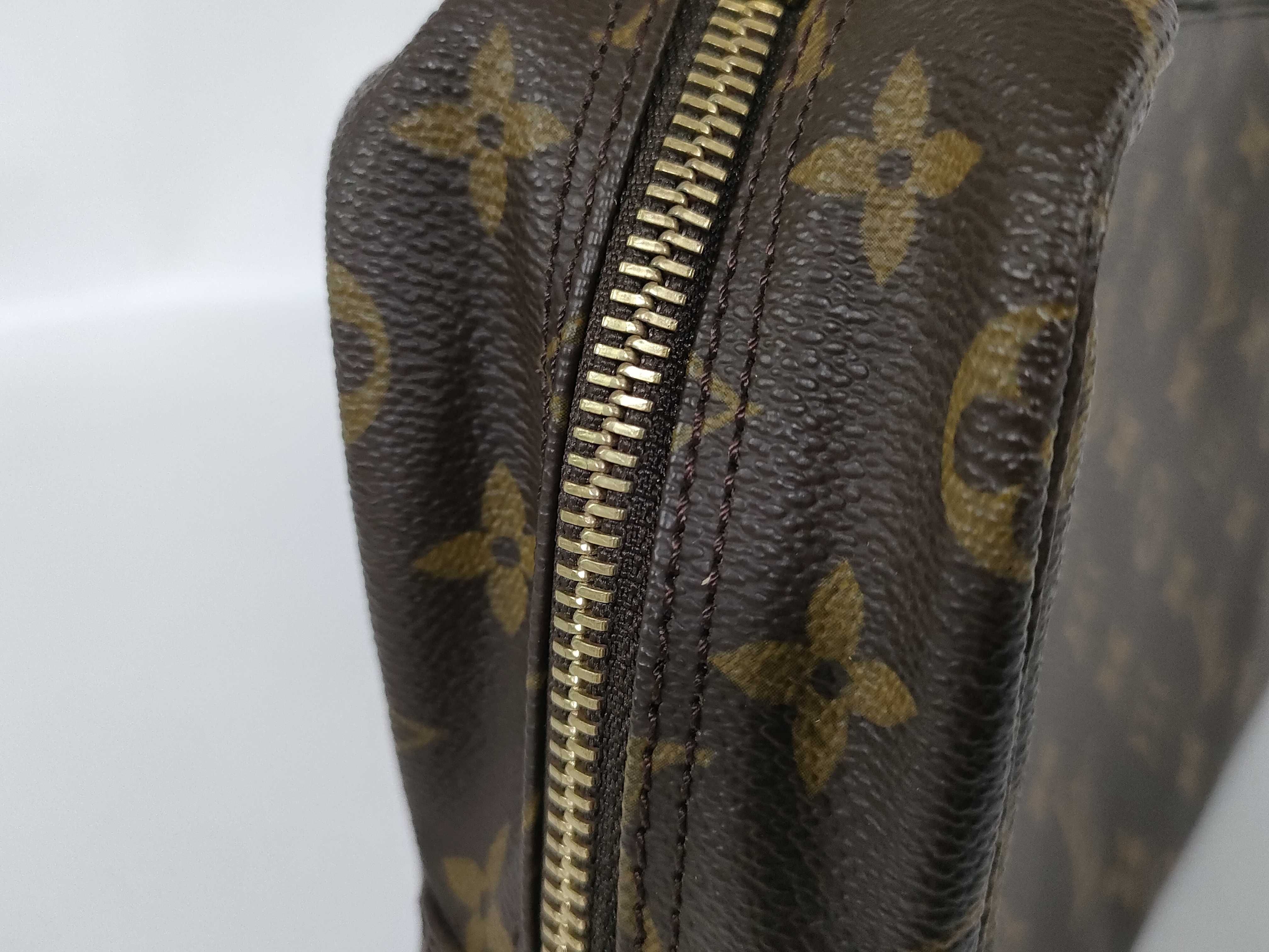 Monogram Louis Vuitton Monogram Trousses Toilette 28 M47522 Pouch — view 5