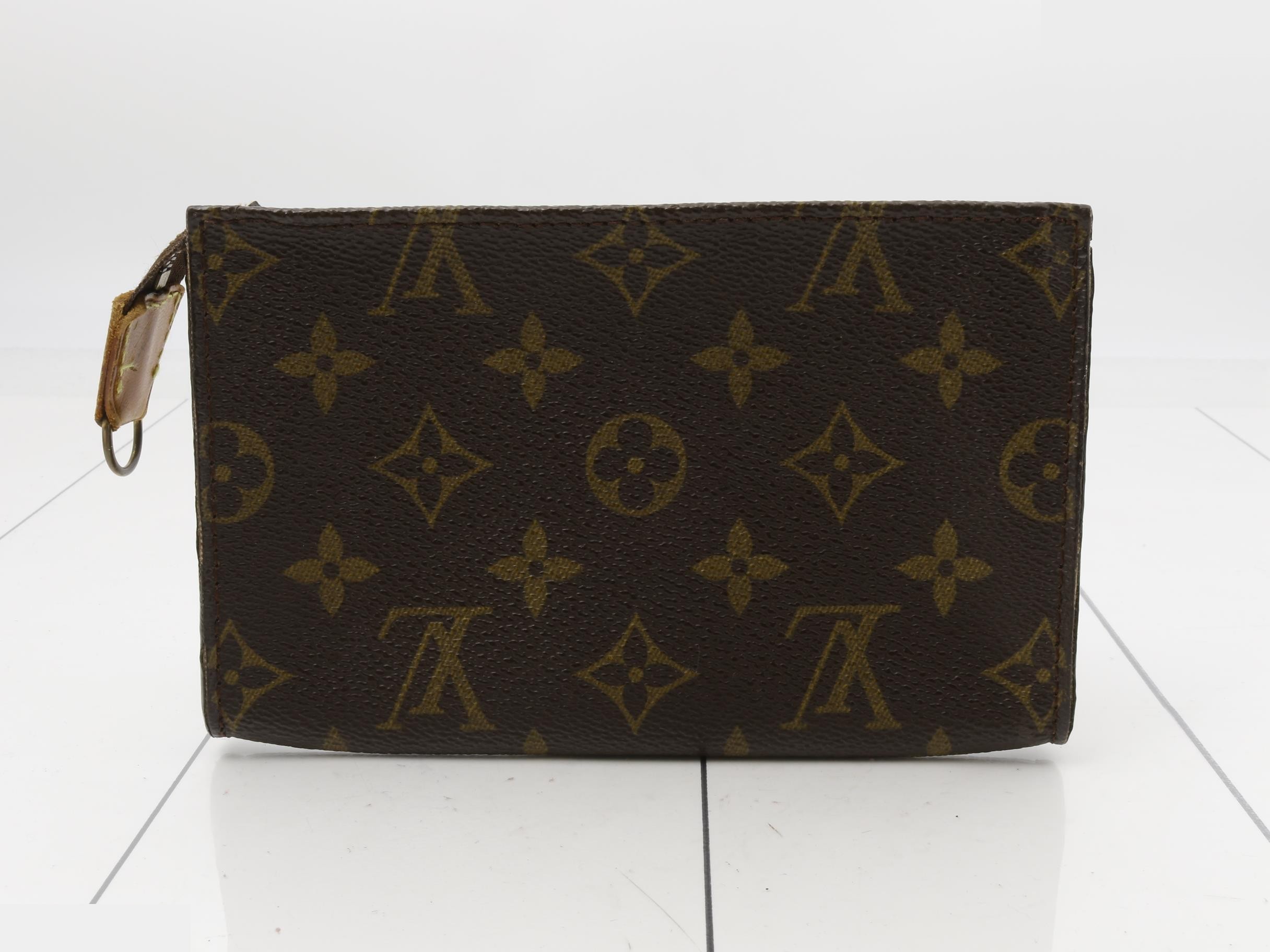 pouch — view 2