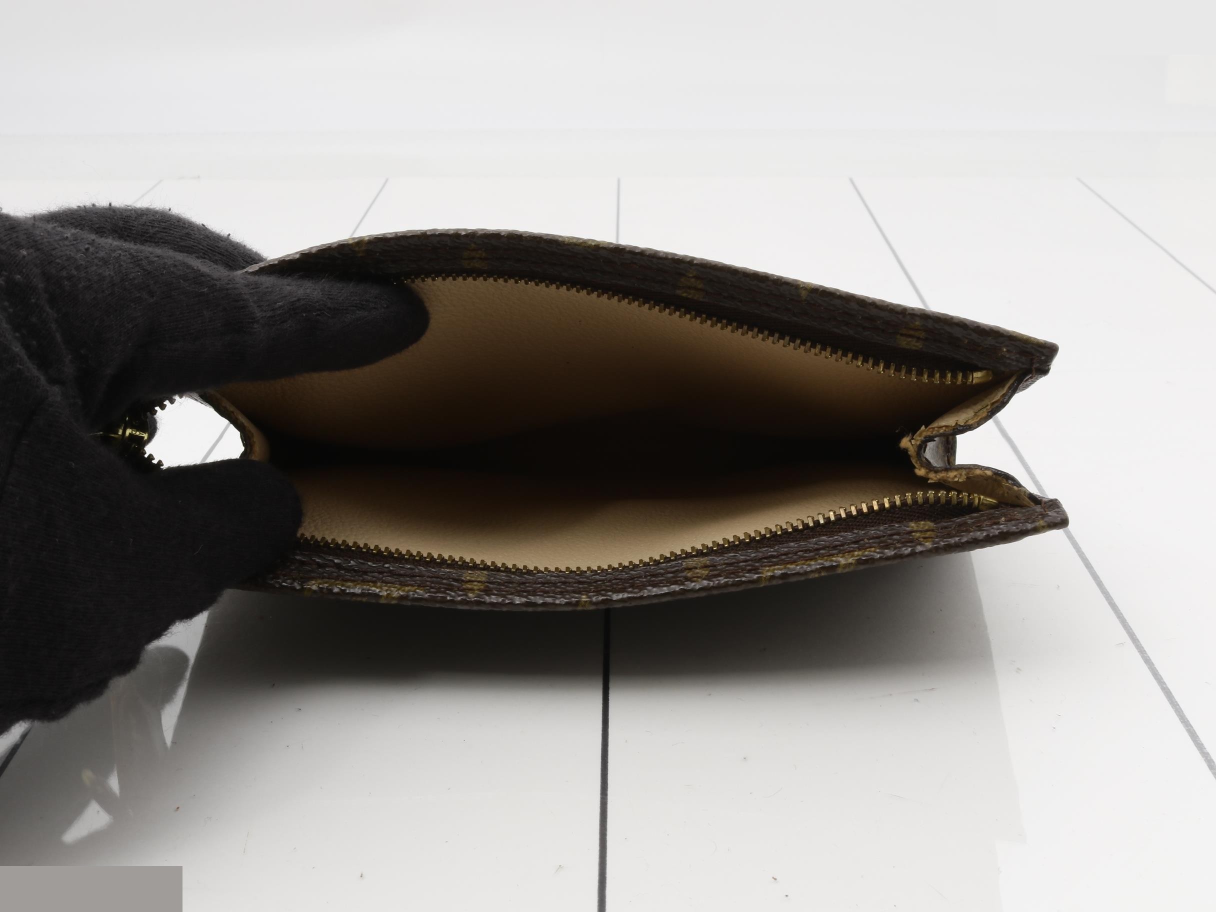 pouch — view 4