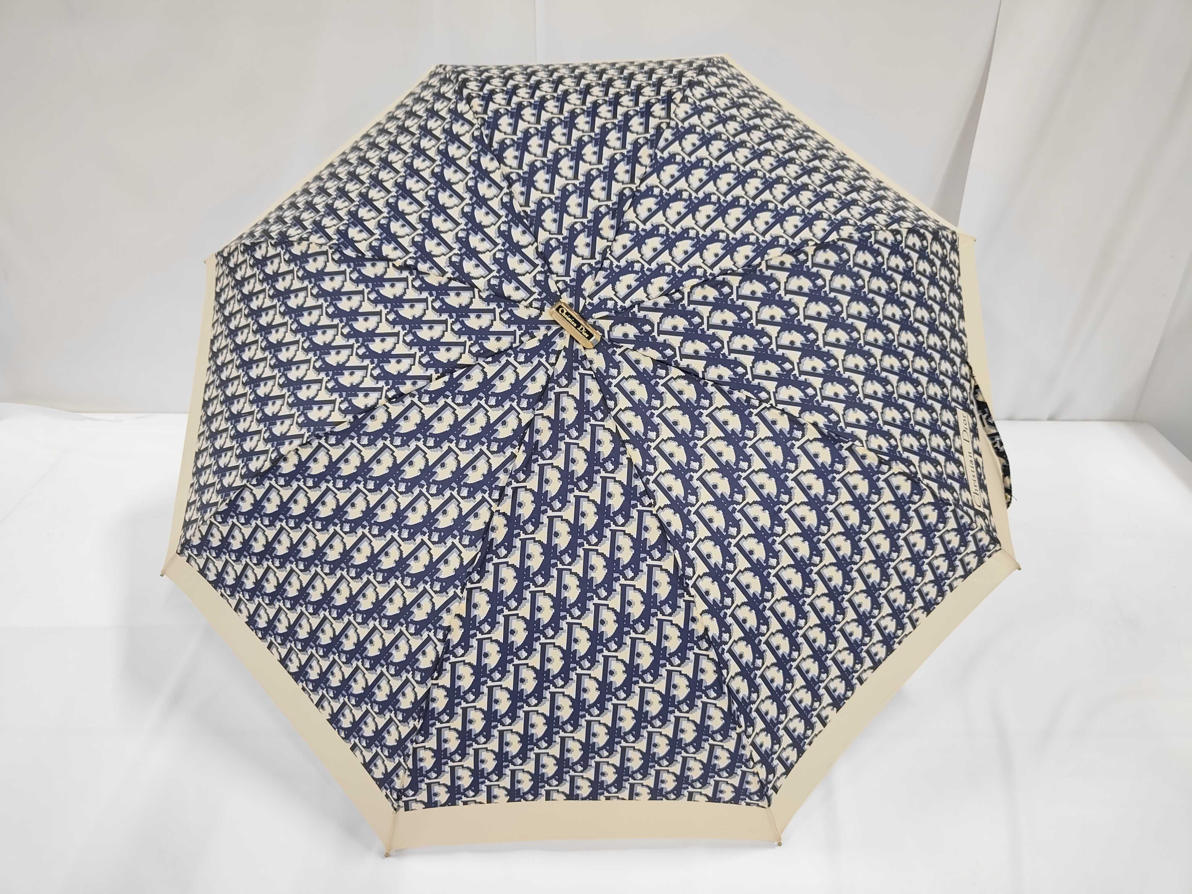 Christian / Umbrella / Nylon Umbrella (Accessories)