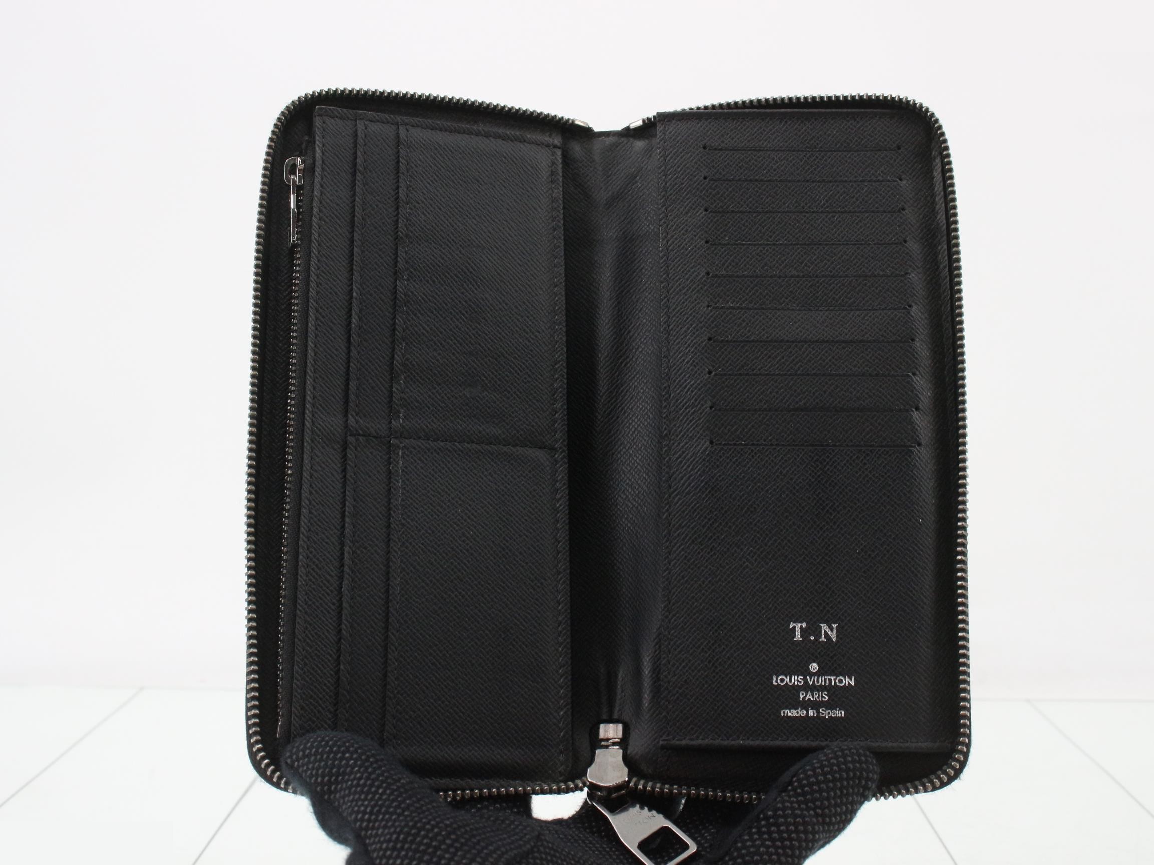 M62295 Zippy Wallet Vertical — view 4