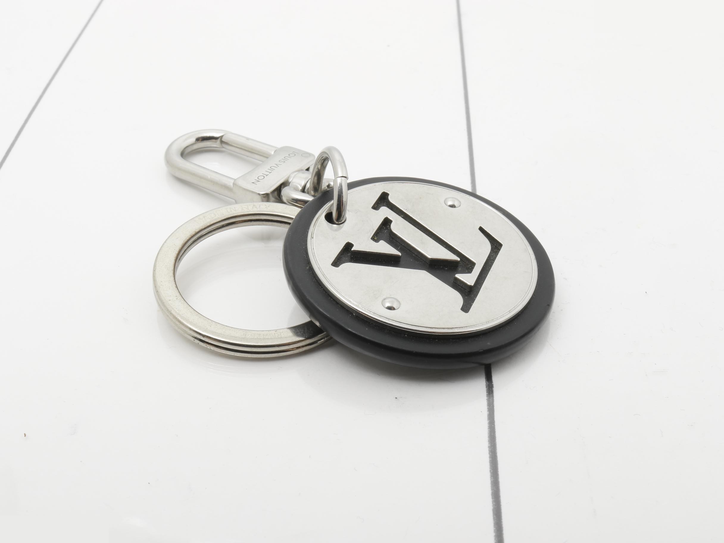 LV Circle Keychain — view 2