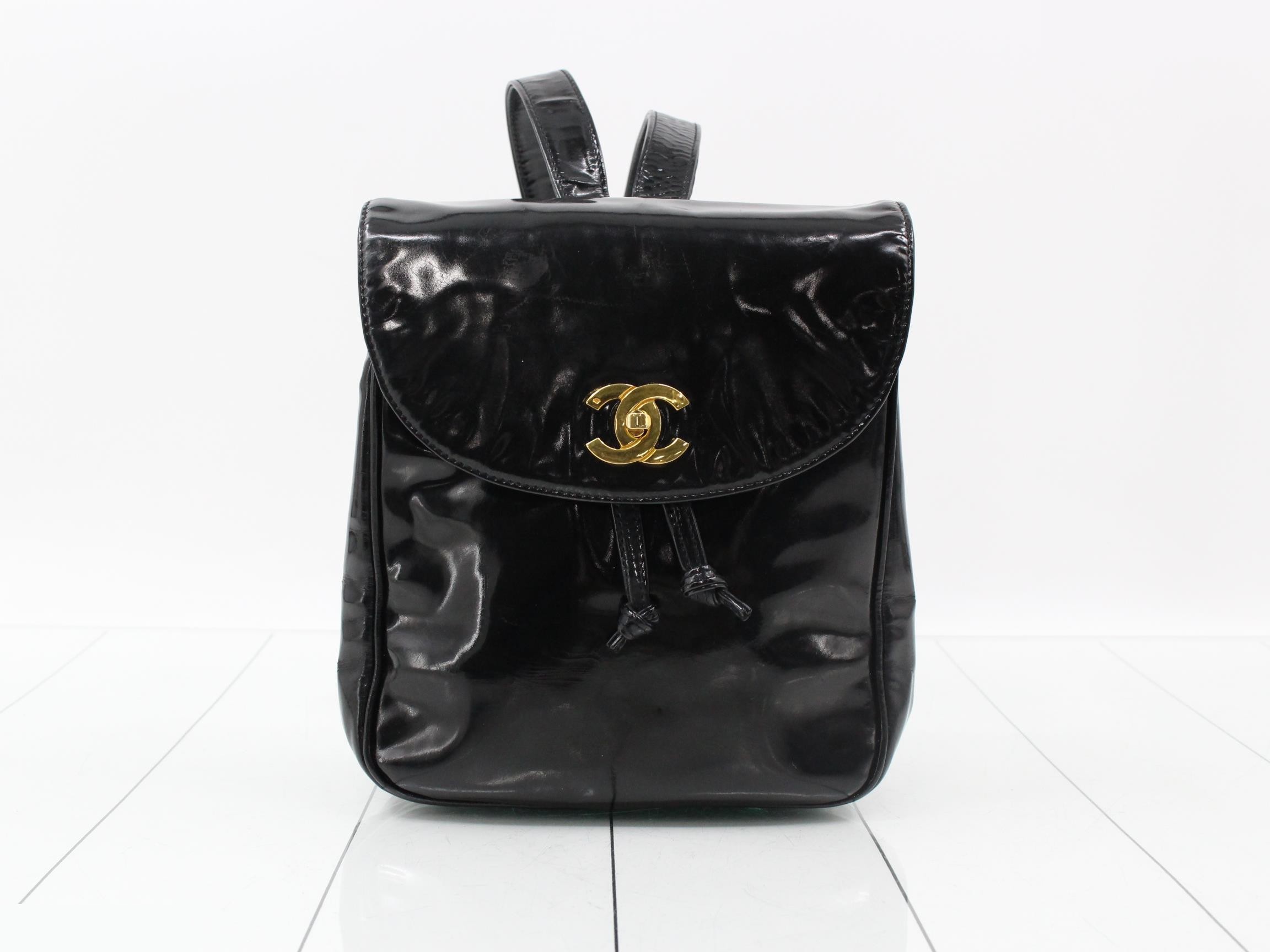 Enamel Black Turnlock Coco