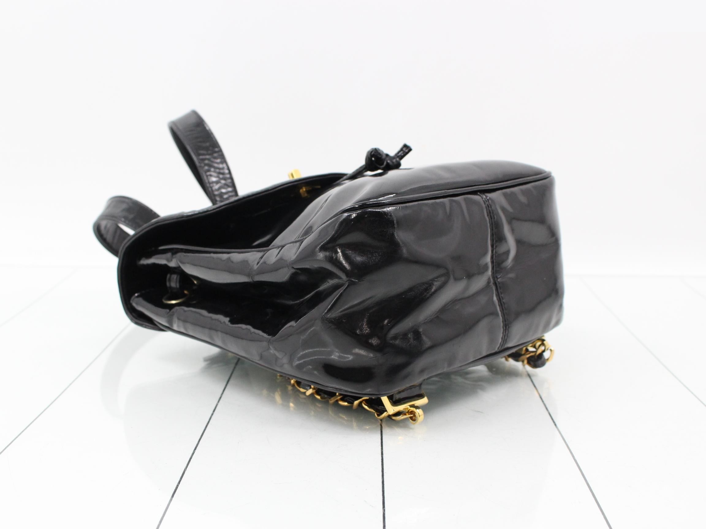 Enamel Black Turnlock Coco — view 5