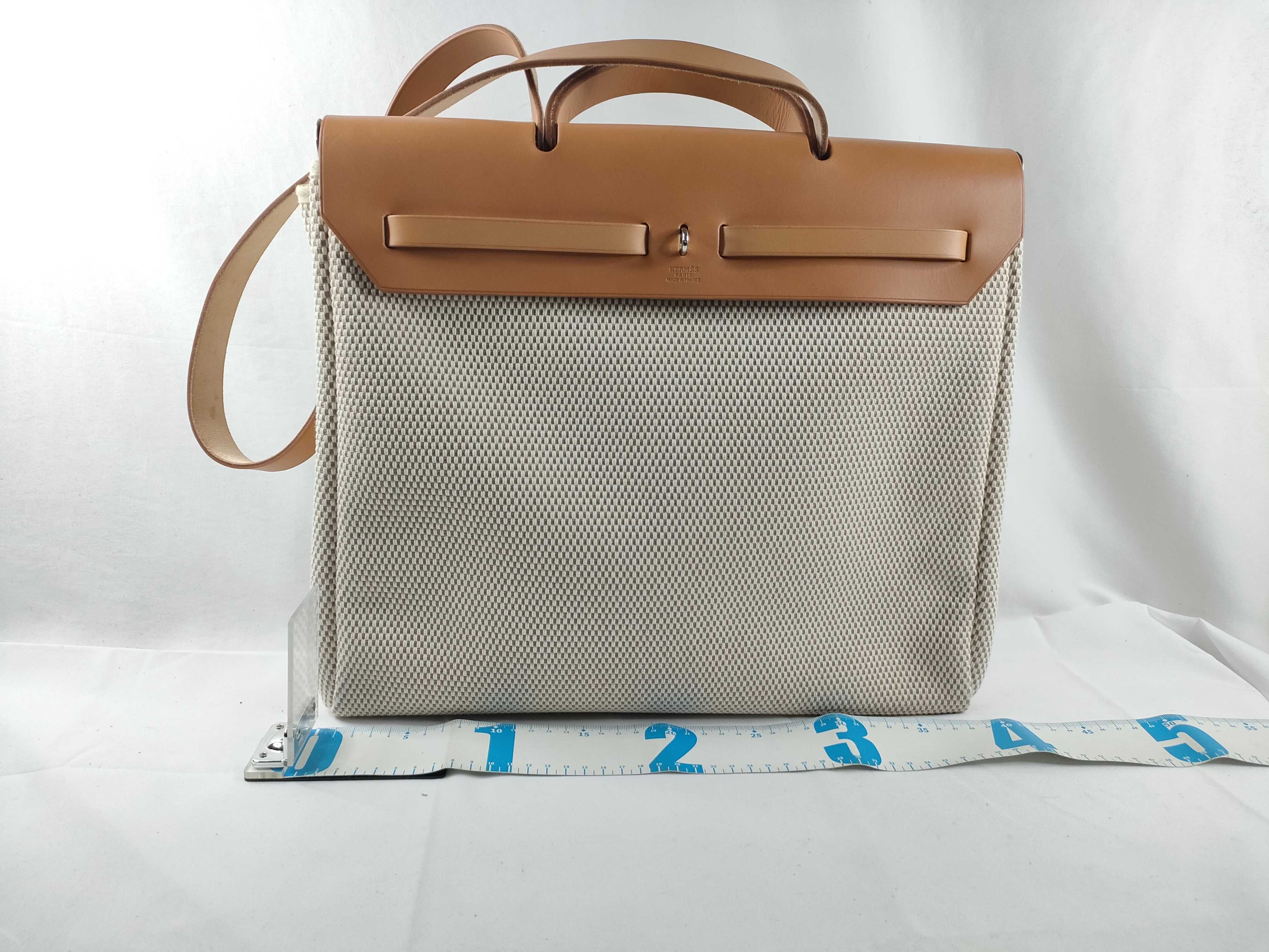 Herbag MM Toile H x Vache Hunter Beige x Brown Silver Hardware F: 2002 Shoulder Bag — view 2