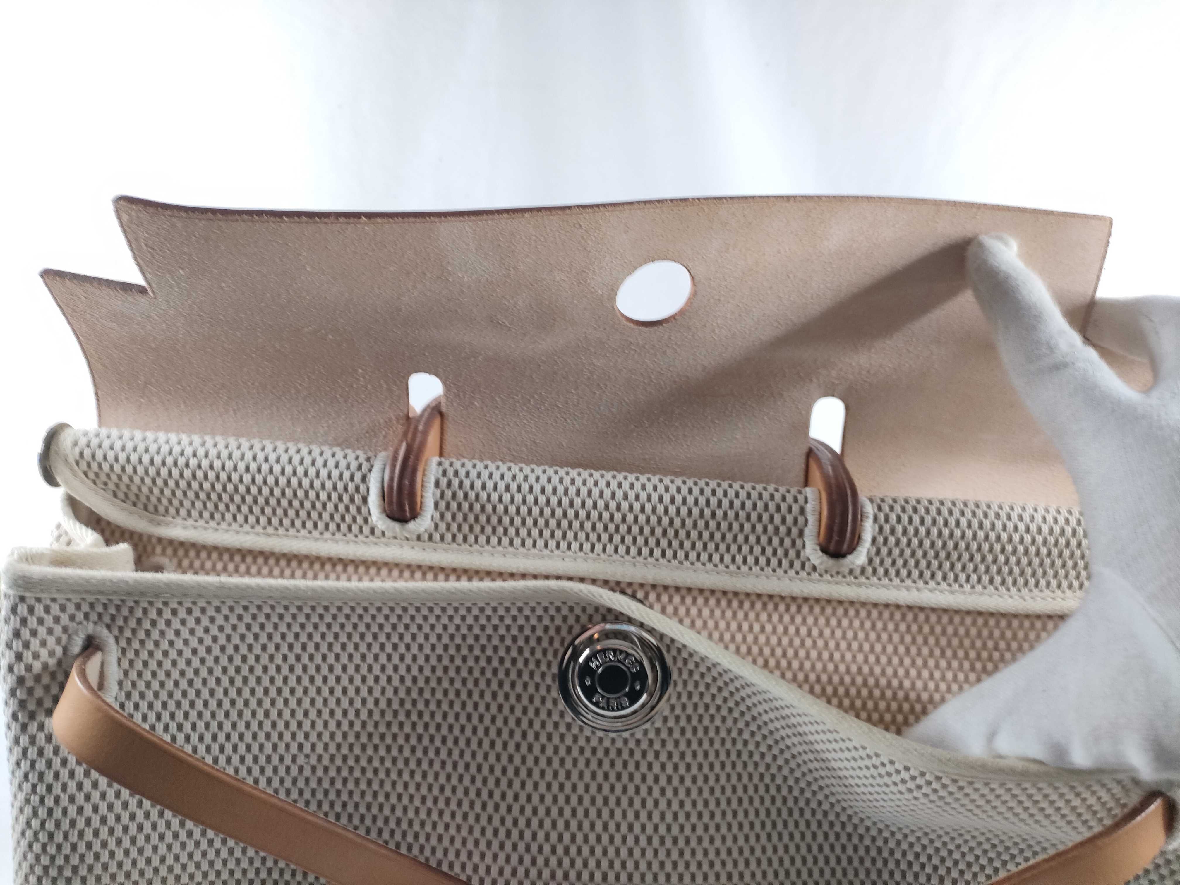 Herbag MM Toile H x Vache Hunter Beige x Brown Silver Hardware F: 2002 Shoulder Bag — view 9