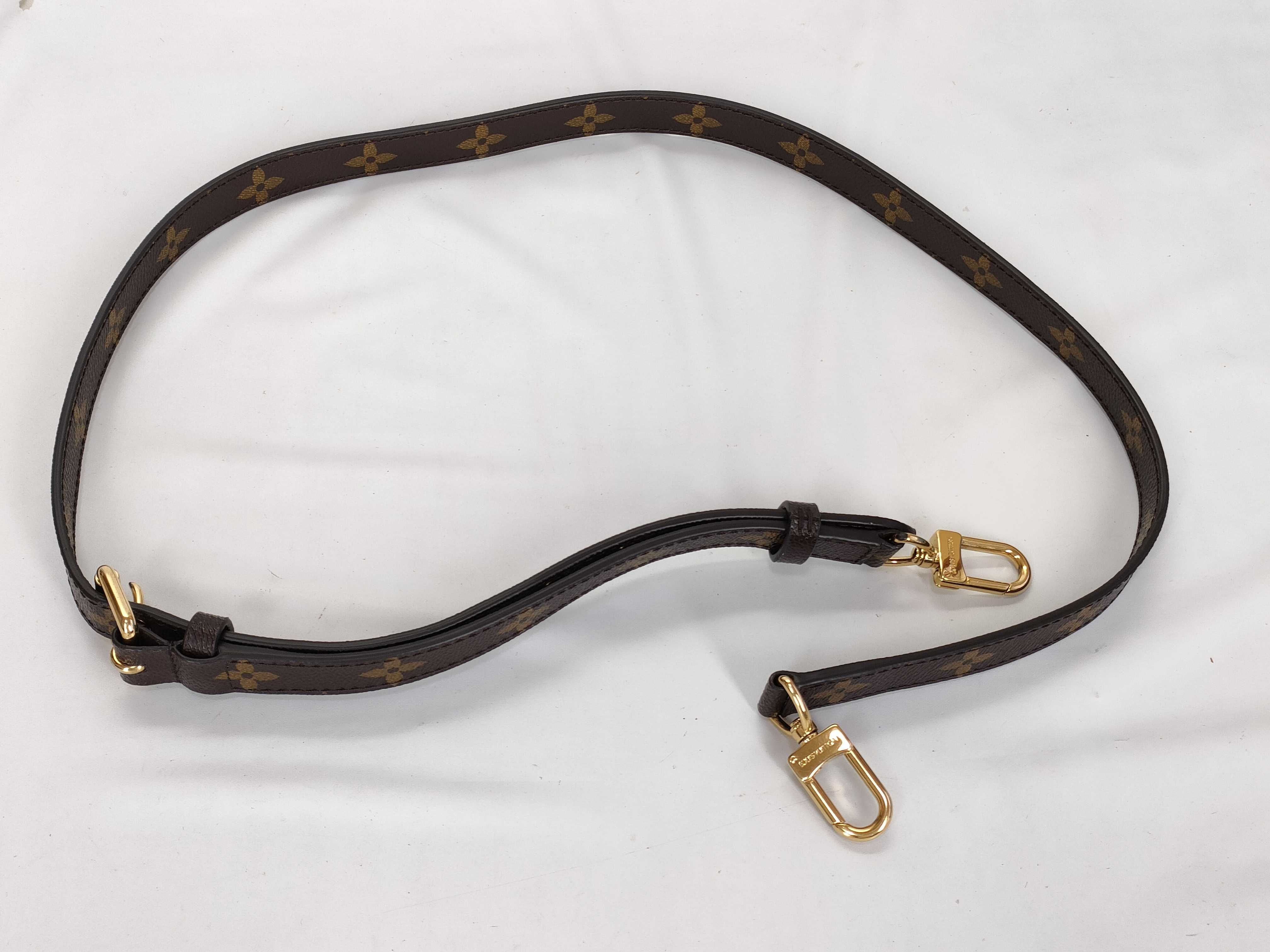 Monogram LV Monogram Messenger Shoulder Bag Handbag — view 6