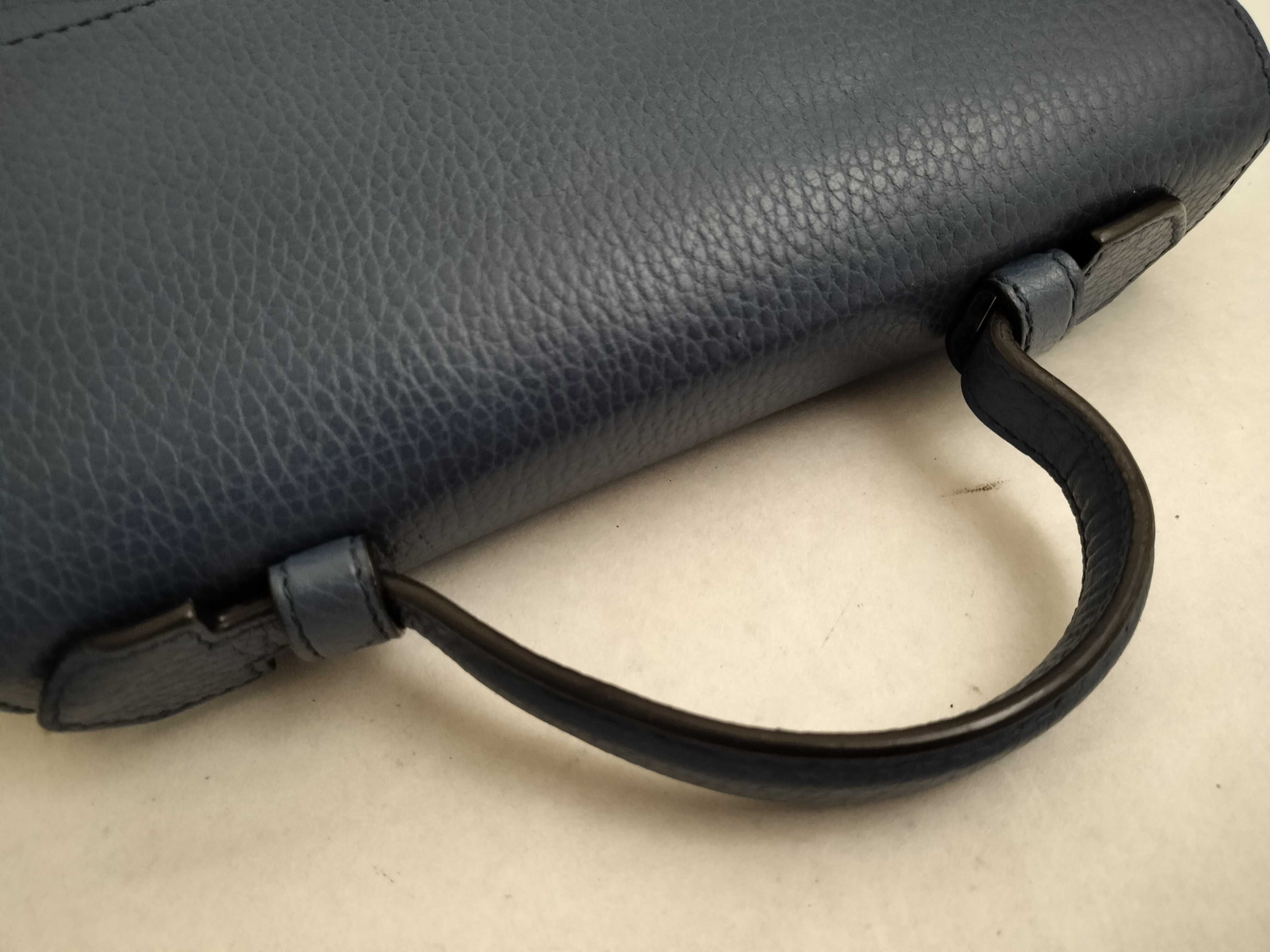 510302 Interlocking 2-way Handbag Shoulder Bag Chain Crossbody Shoulder Bag Leather Blue Women's Handbag — view 3
