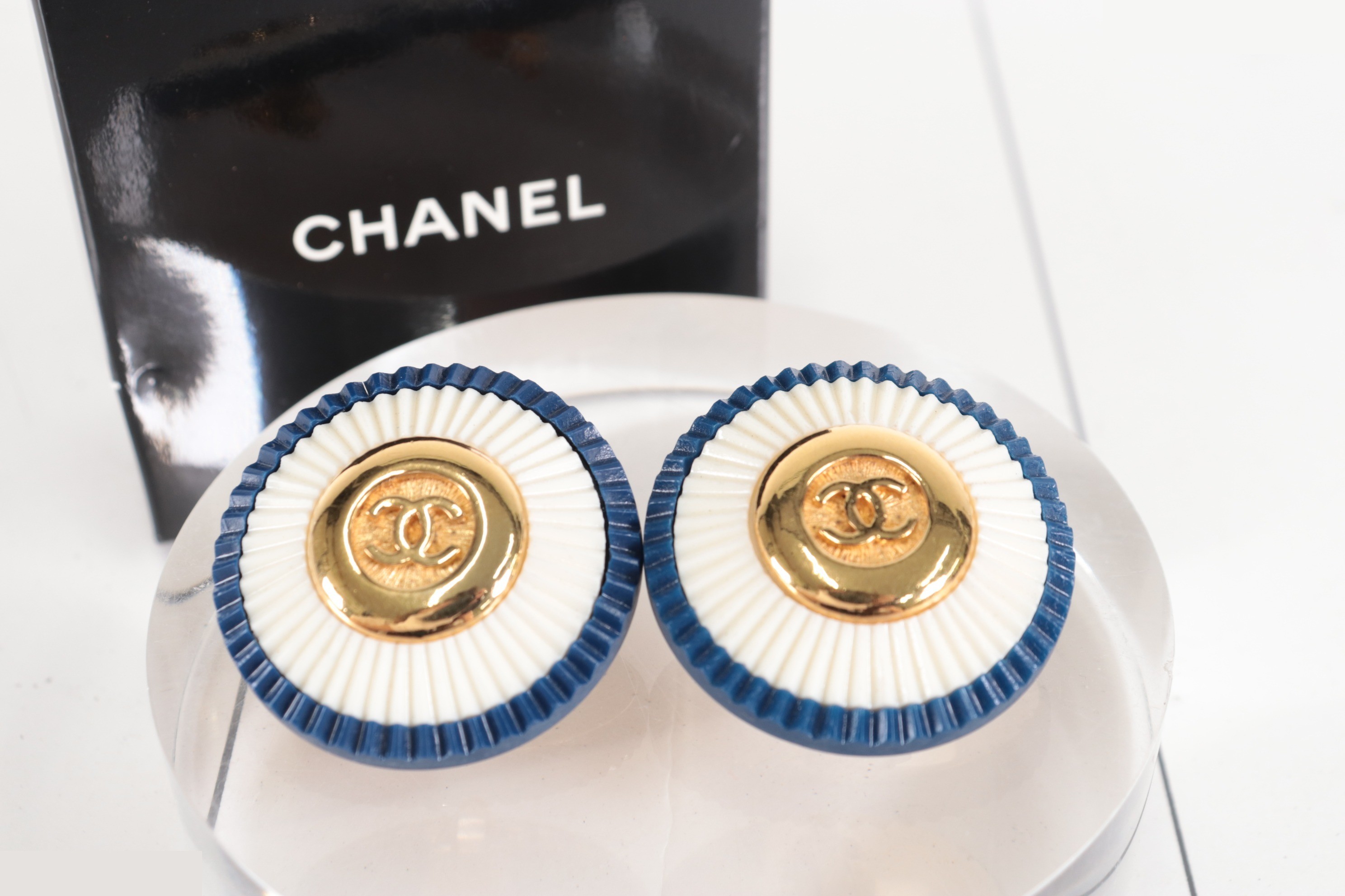 Circle Coco Earrings