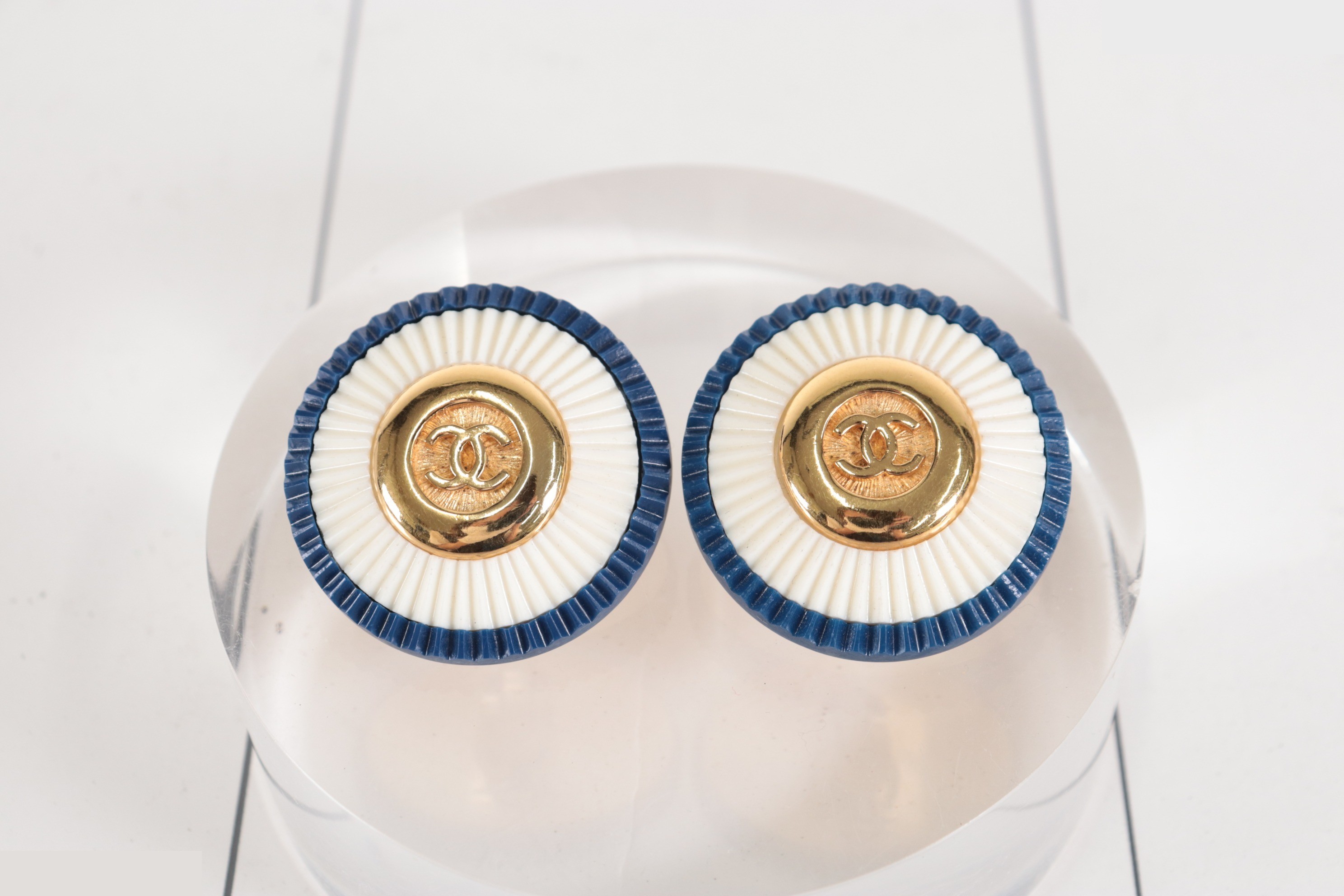 Circle Coco Earrings — view 3