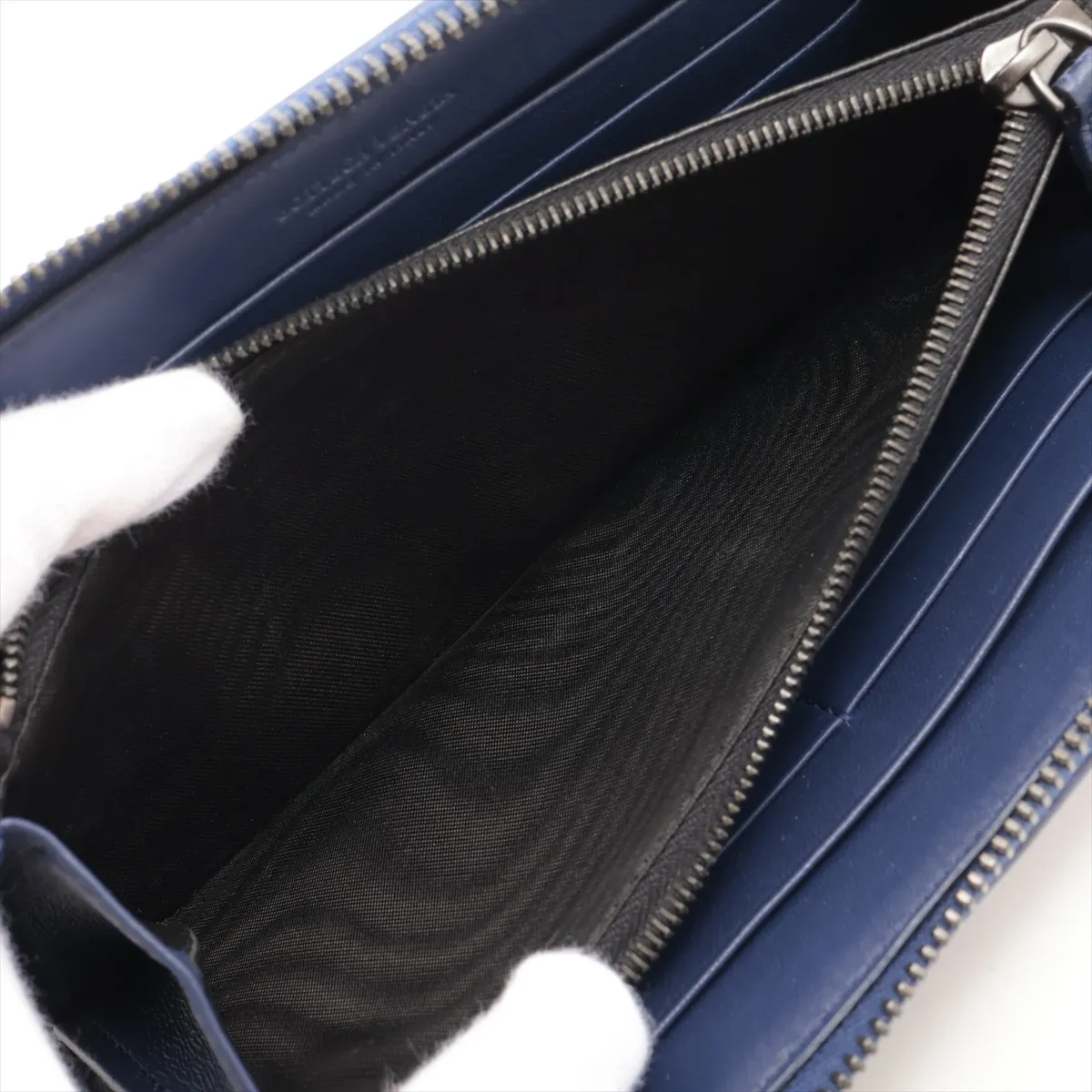 Intrecciato Leather Round Zip Wallet, Navy — view 8