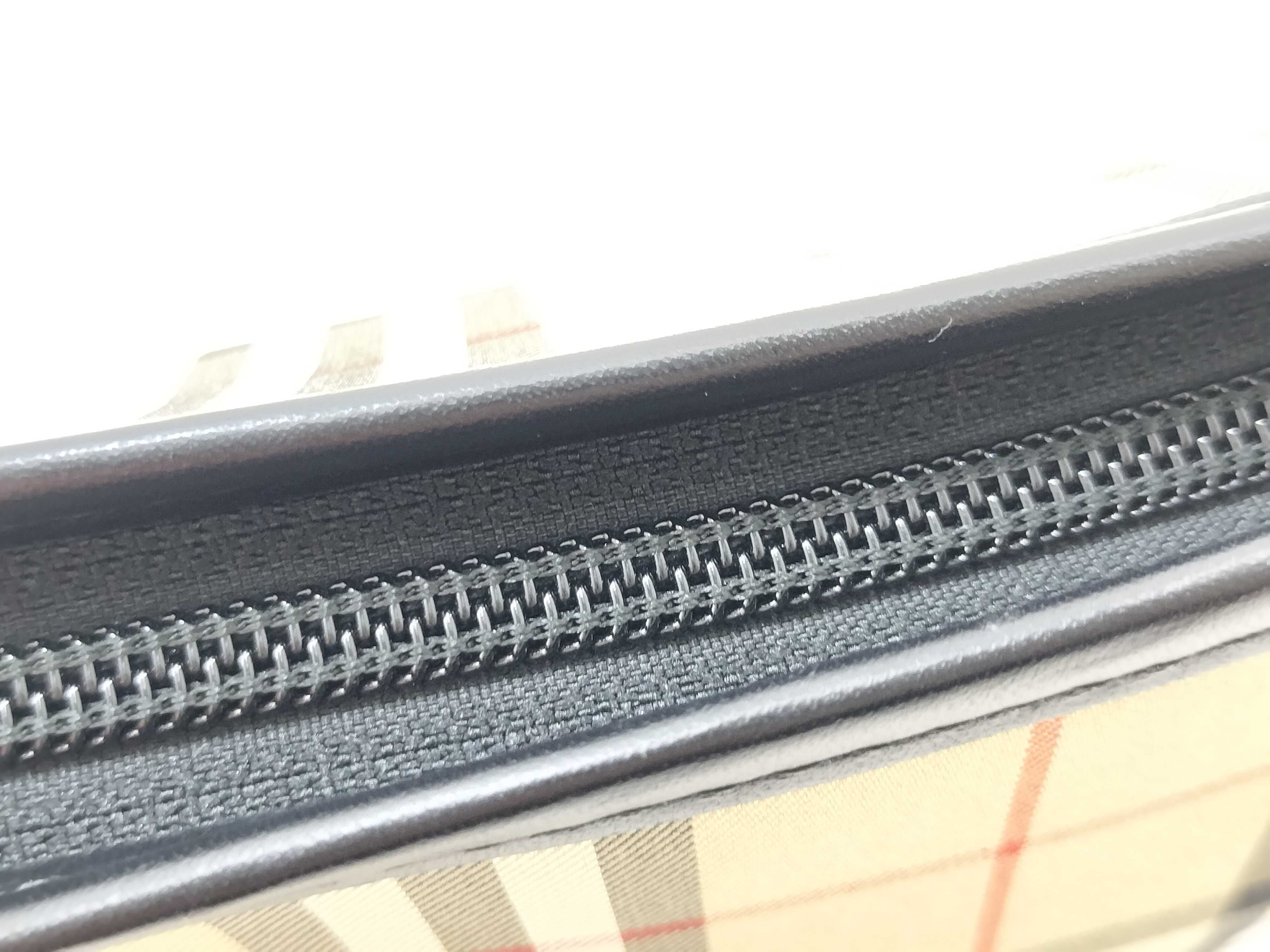 Pouch — view 9