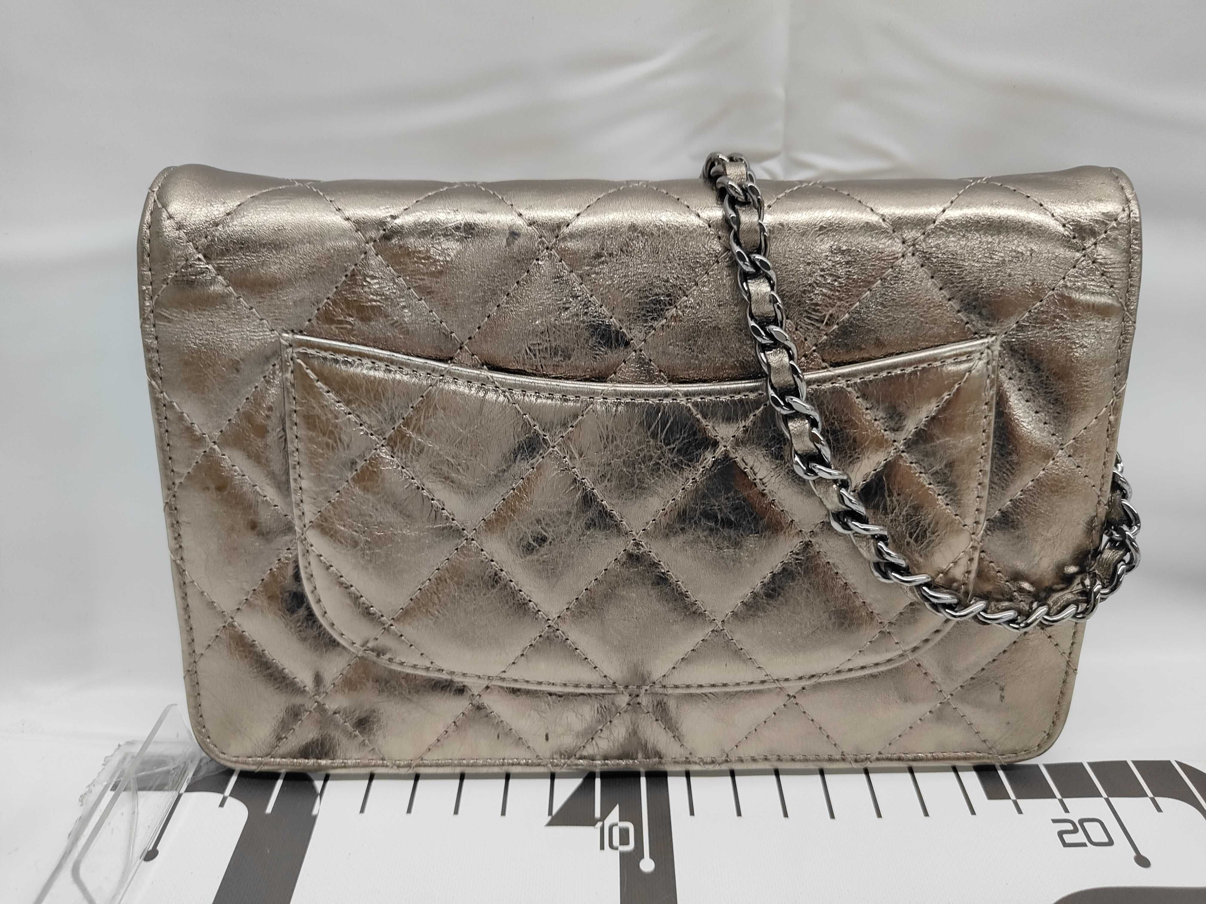 Chain Wallet 2.55 Reissue Metallic Gold Shoulder Bag — view 2