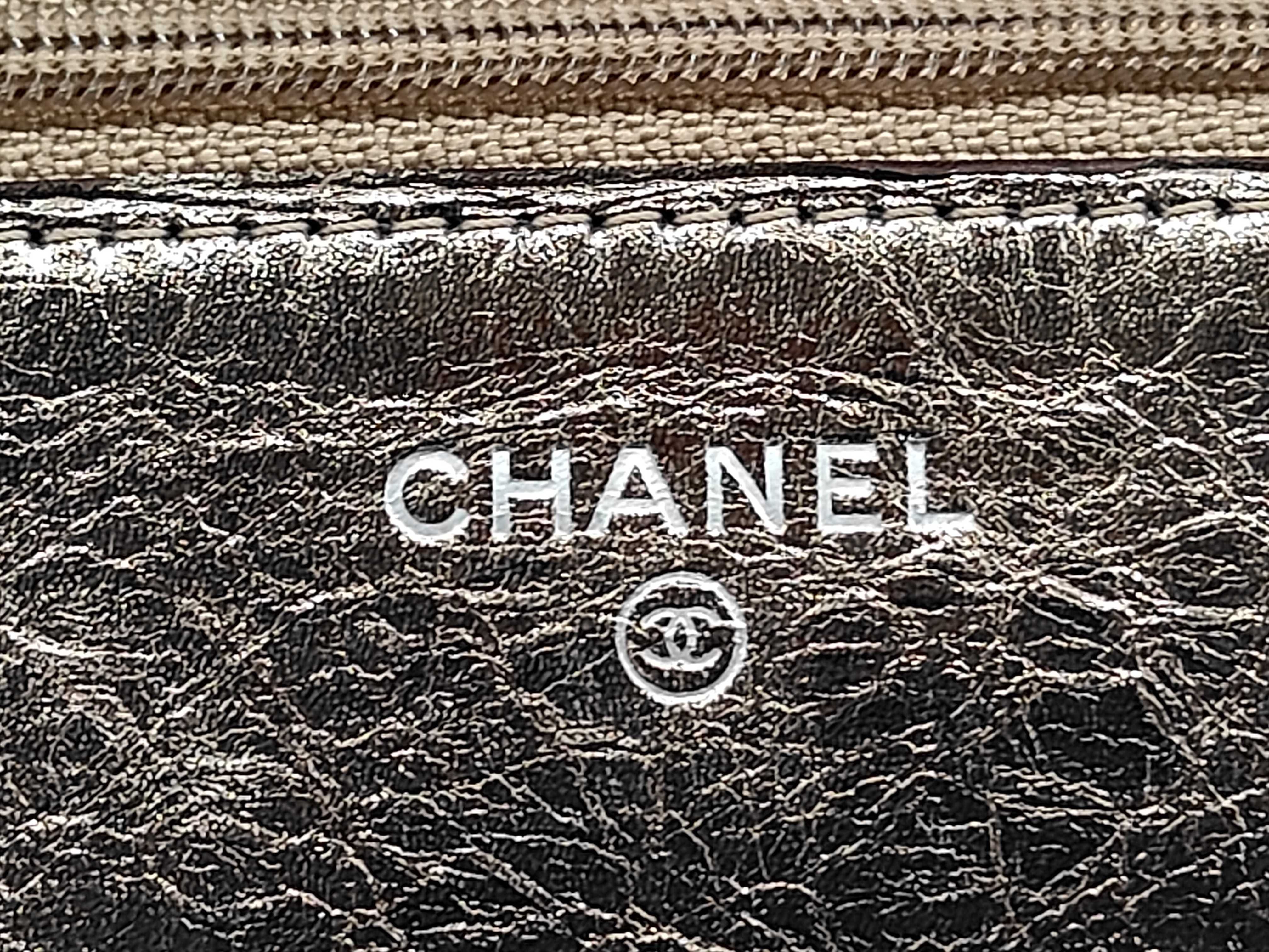 Chain Wallet 2.55 Reissue Metallic Gold Shoulder Bag — view 7