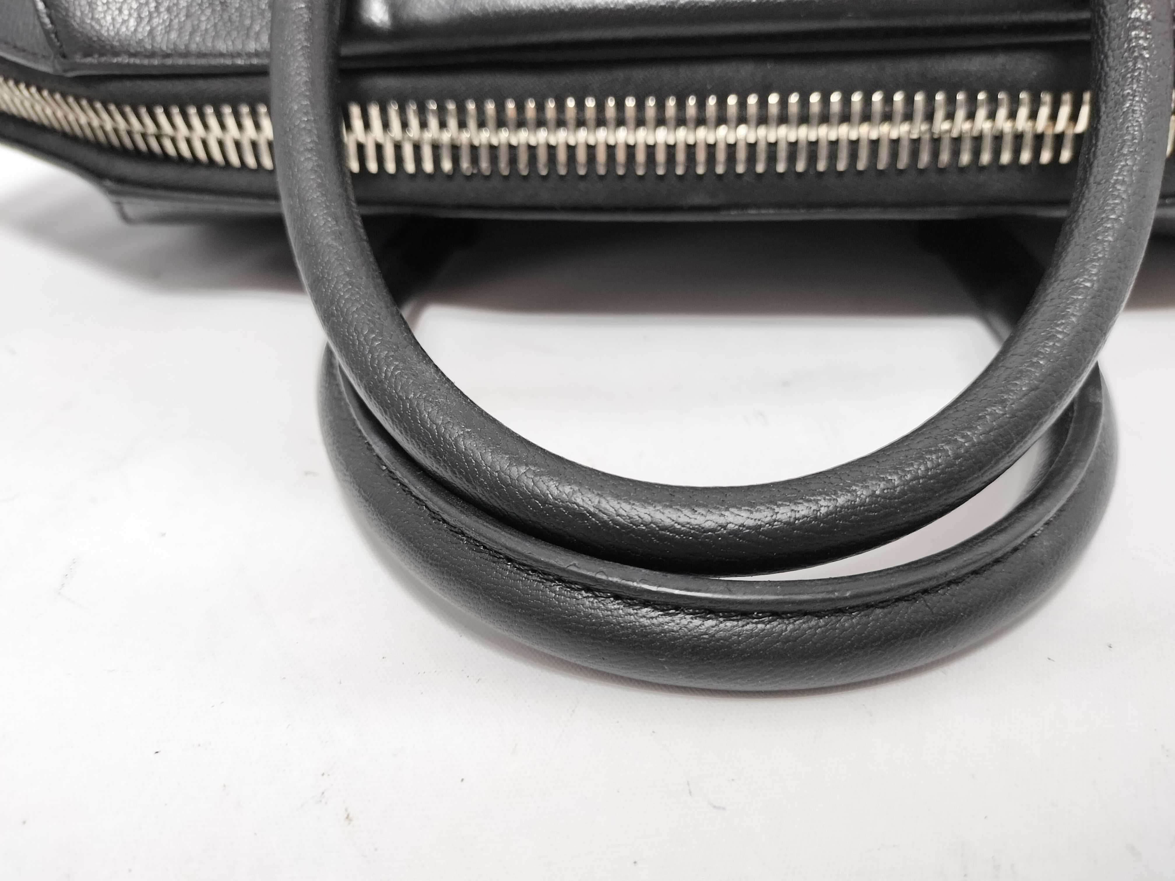Antigona Medium Black Tote Bag (Handbag) — view 4