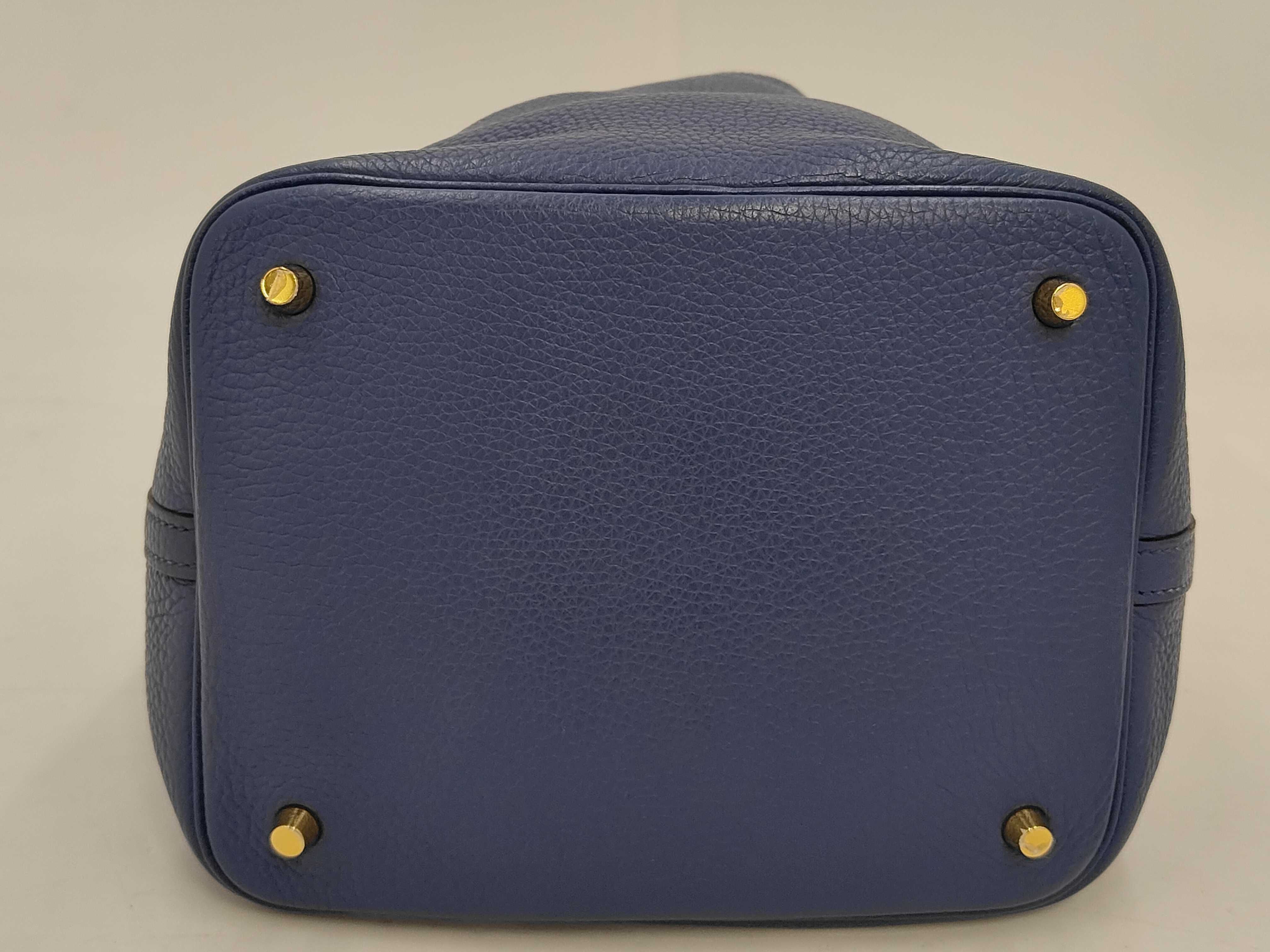 Picotin Lock 22 MM Taurillon Clemence Blue Brighton Gold Hardware C Stamp Handbag — view 4