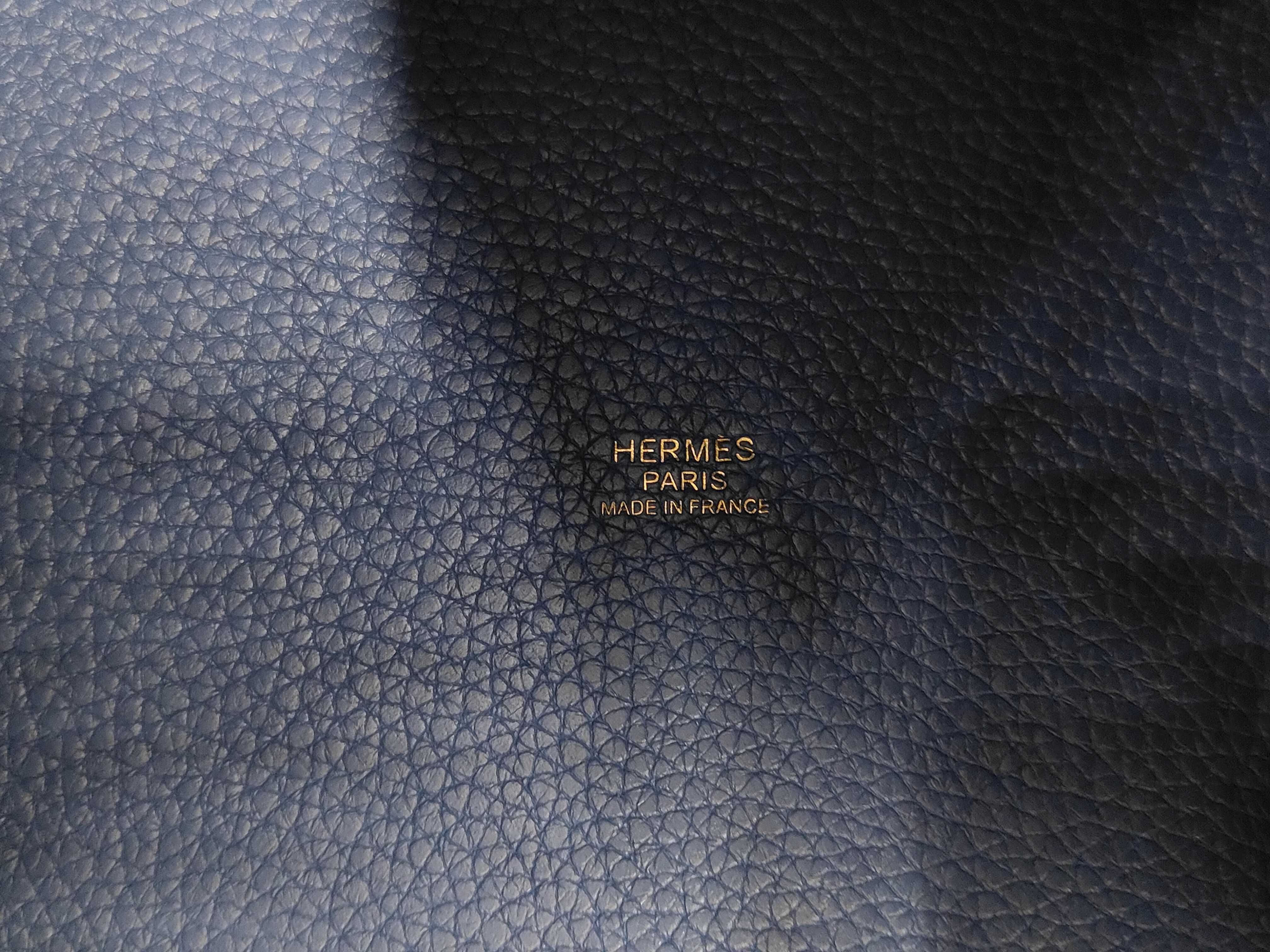 Picotin Lock 22 MM Taurillon Clemence Blue Brighton Gold Hardware C Stamp Handbag — view 9