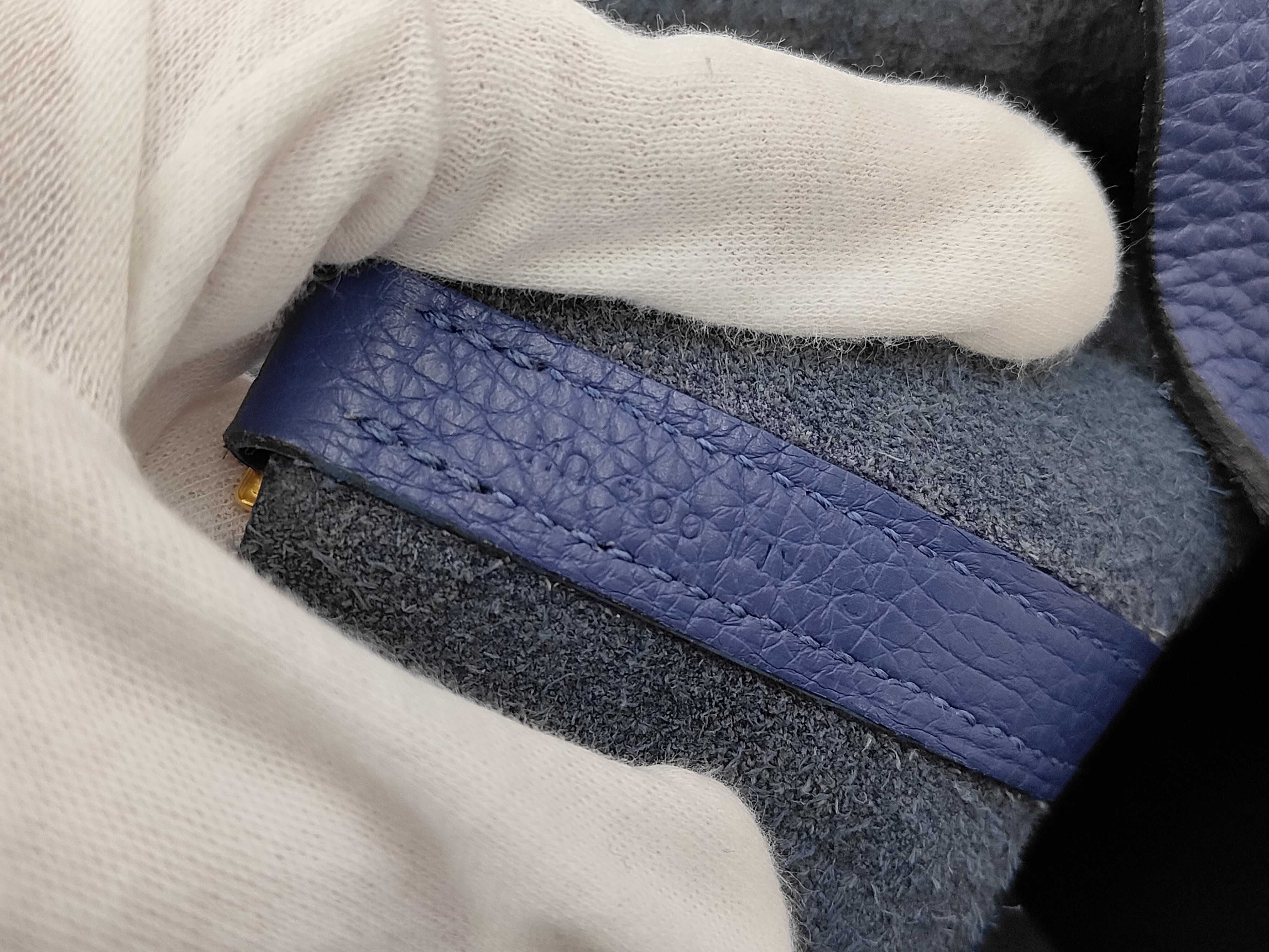 Picotin Lock 22 MM Taurillon Clemence Blue Brighton Gold Hardware C Stamp Handbag — view 10