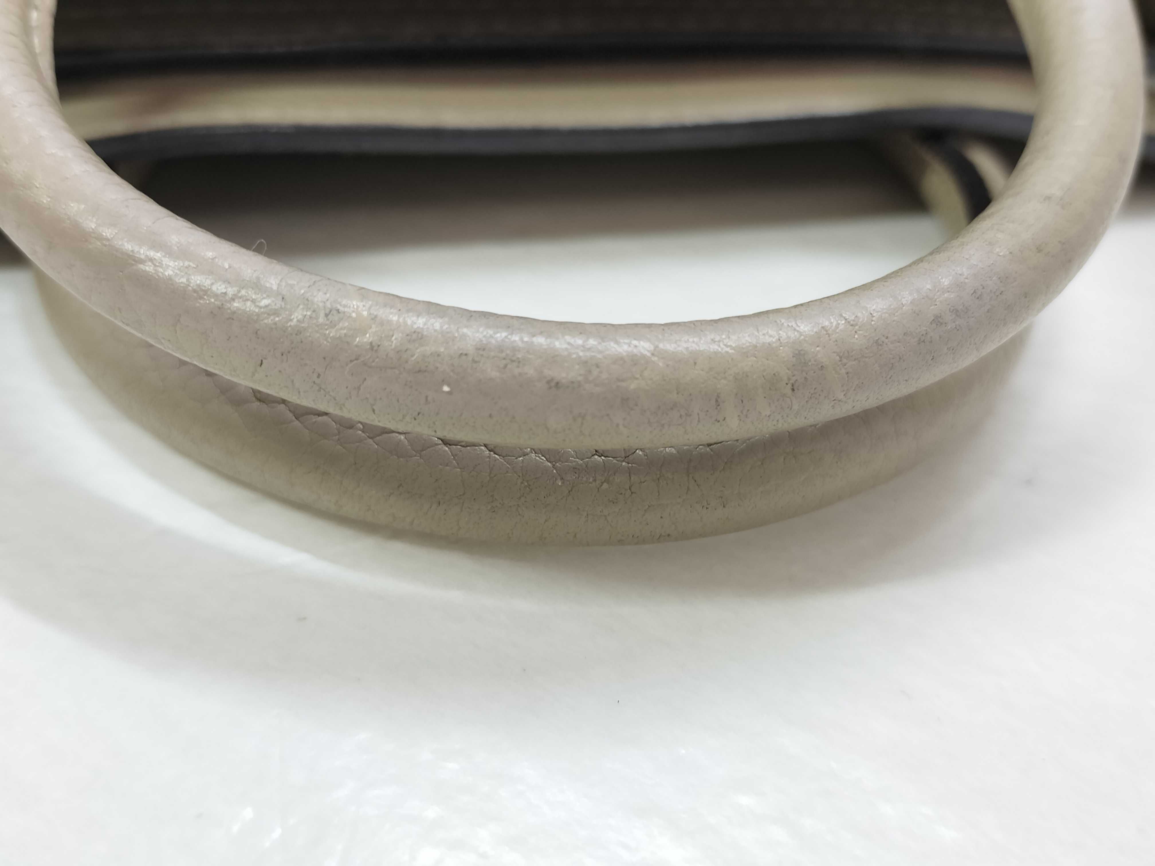 handbag — view 4