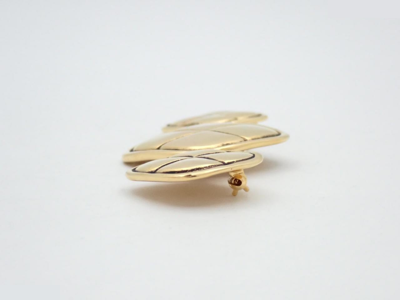 gold — view 3