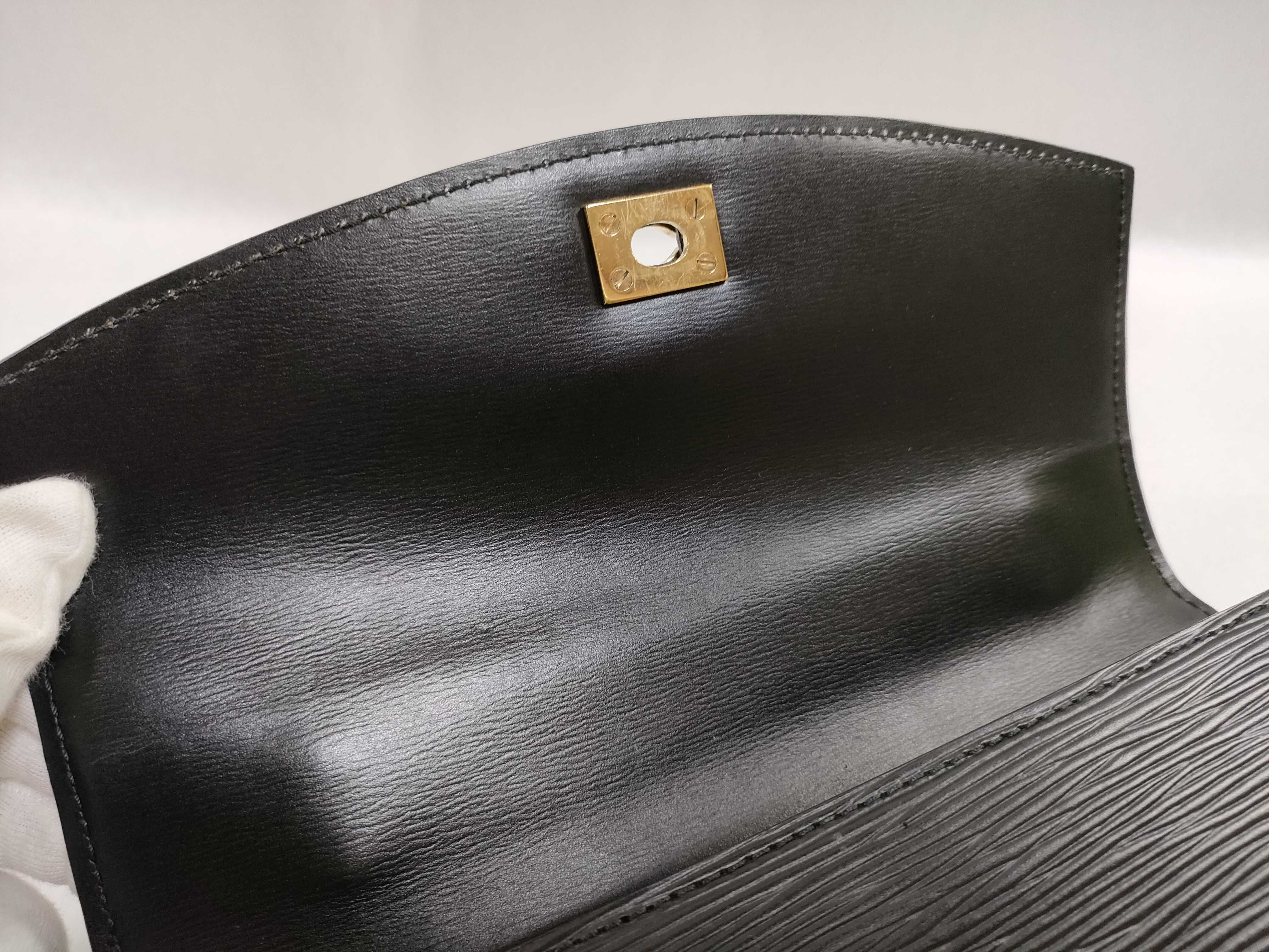 Epi M52372 LV Malesherbes Epi Noir Handbag — view 11