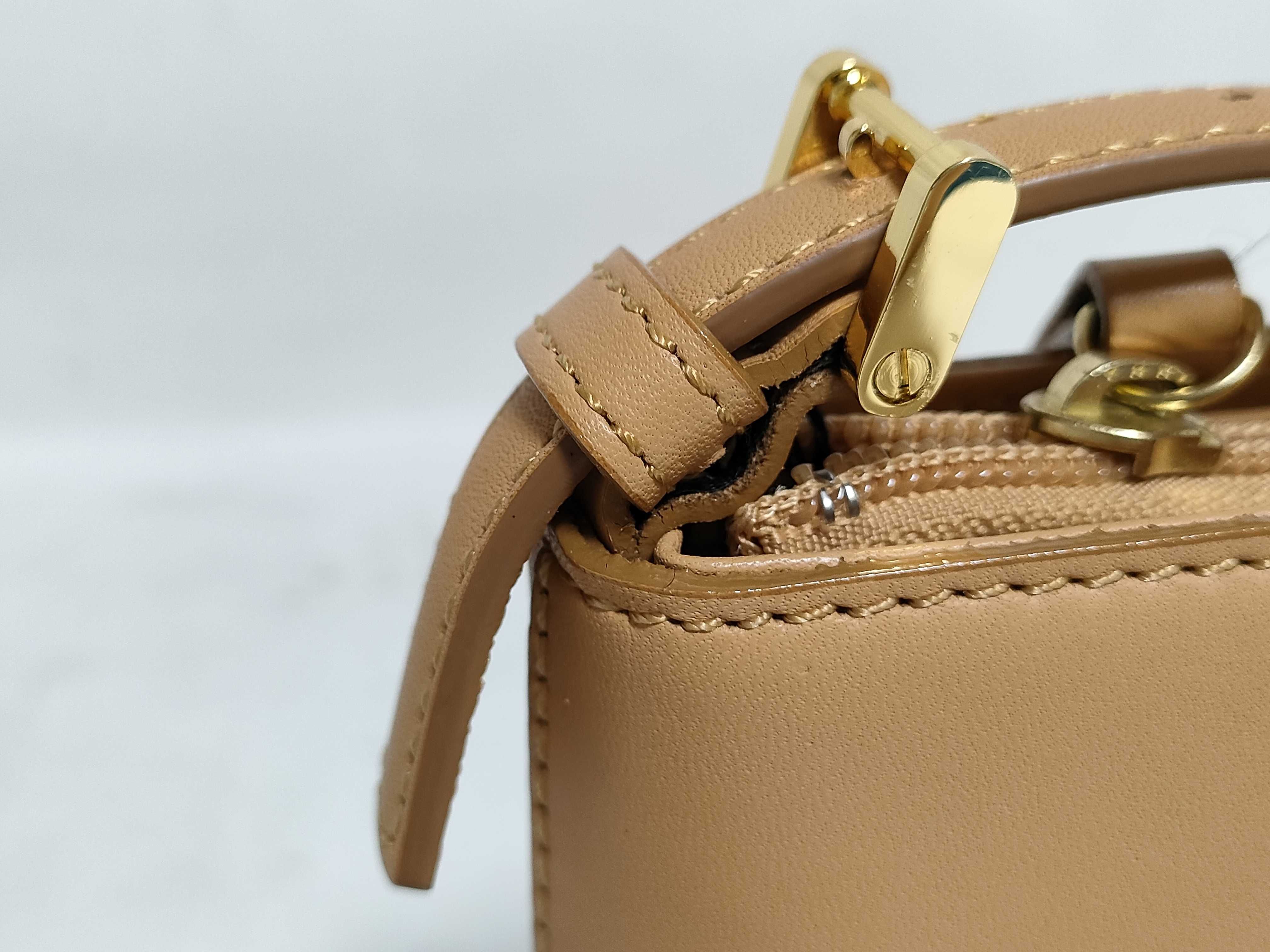 Leather One-Shoulder Bag with Nova Check Interior and Tag — view 5