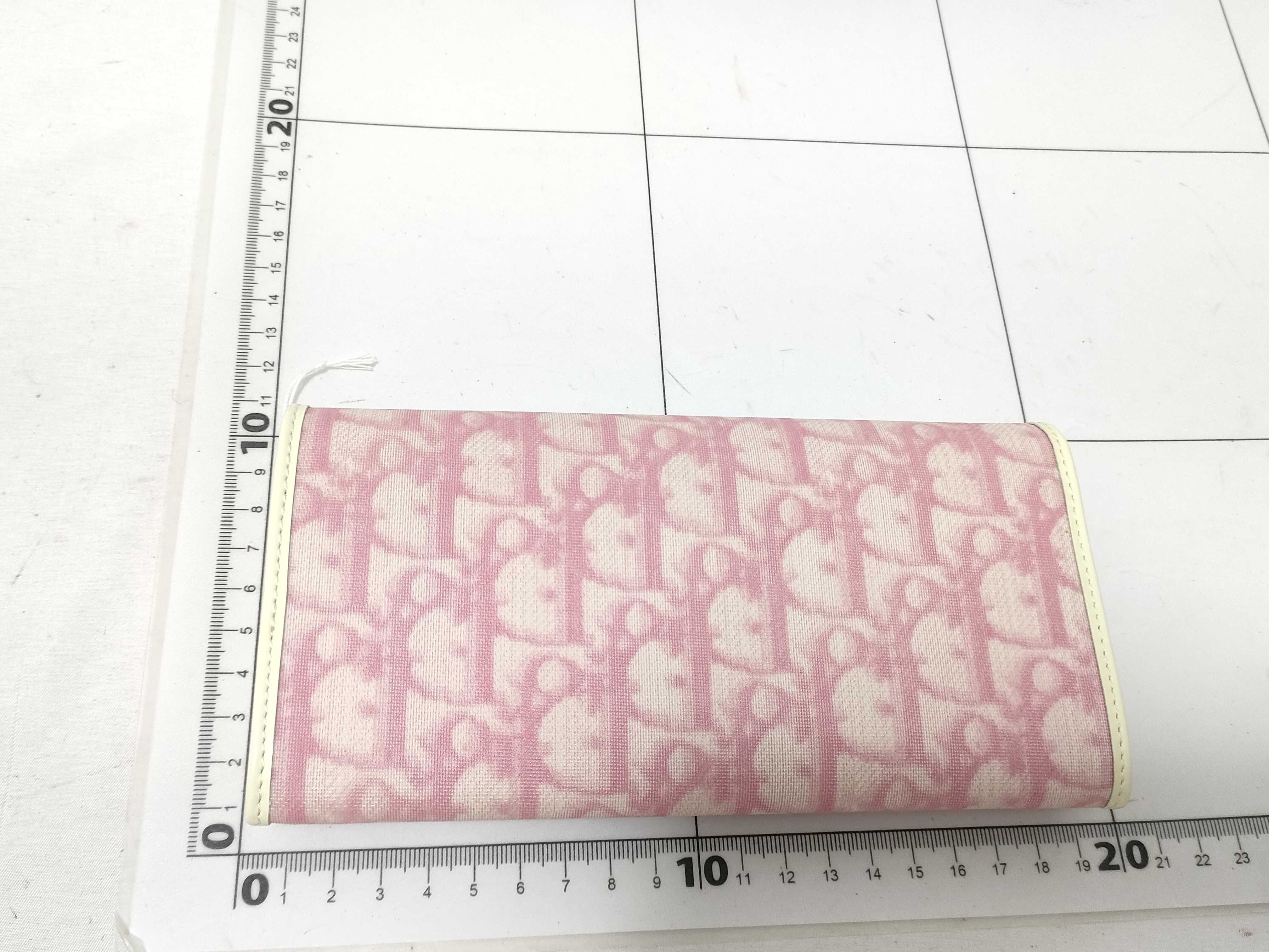 Trotter Long Wallet, Number Pink — view 2