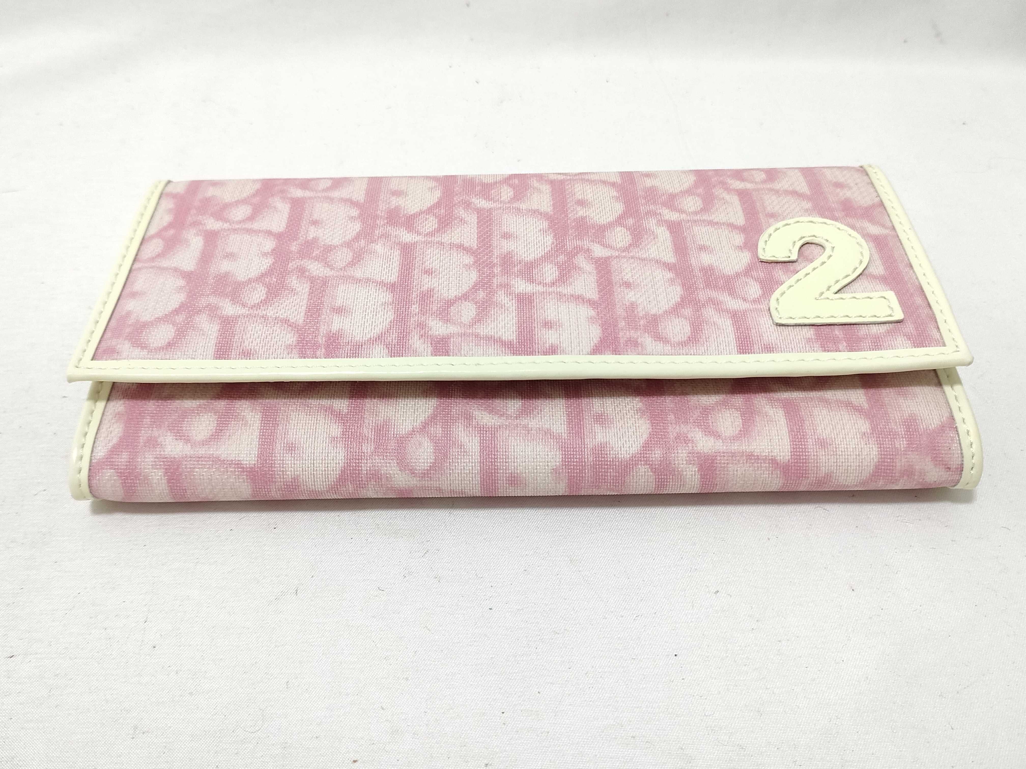Trotter Long Wallet, Number Pink — view 3