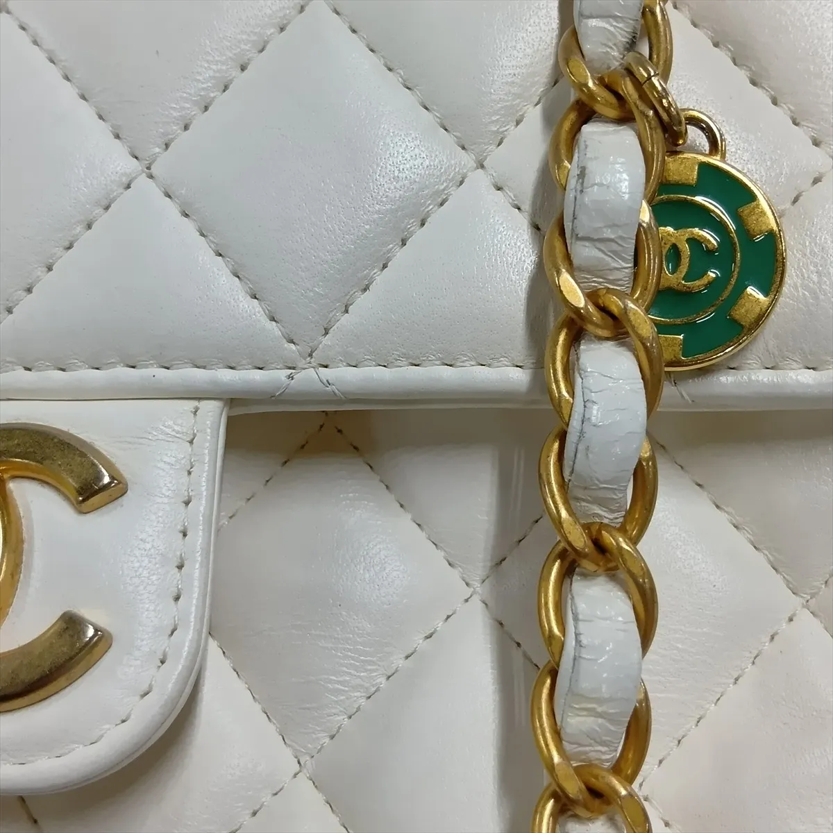 Mini Matelassé Lambskin Single Flap Single Chain Bag Charm White Gold Hardware TU21L9H1 Random Plate — view 15