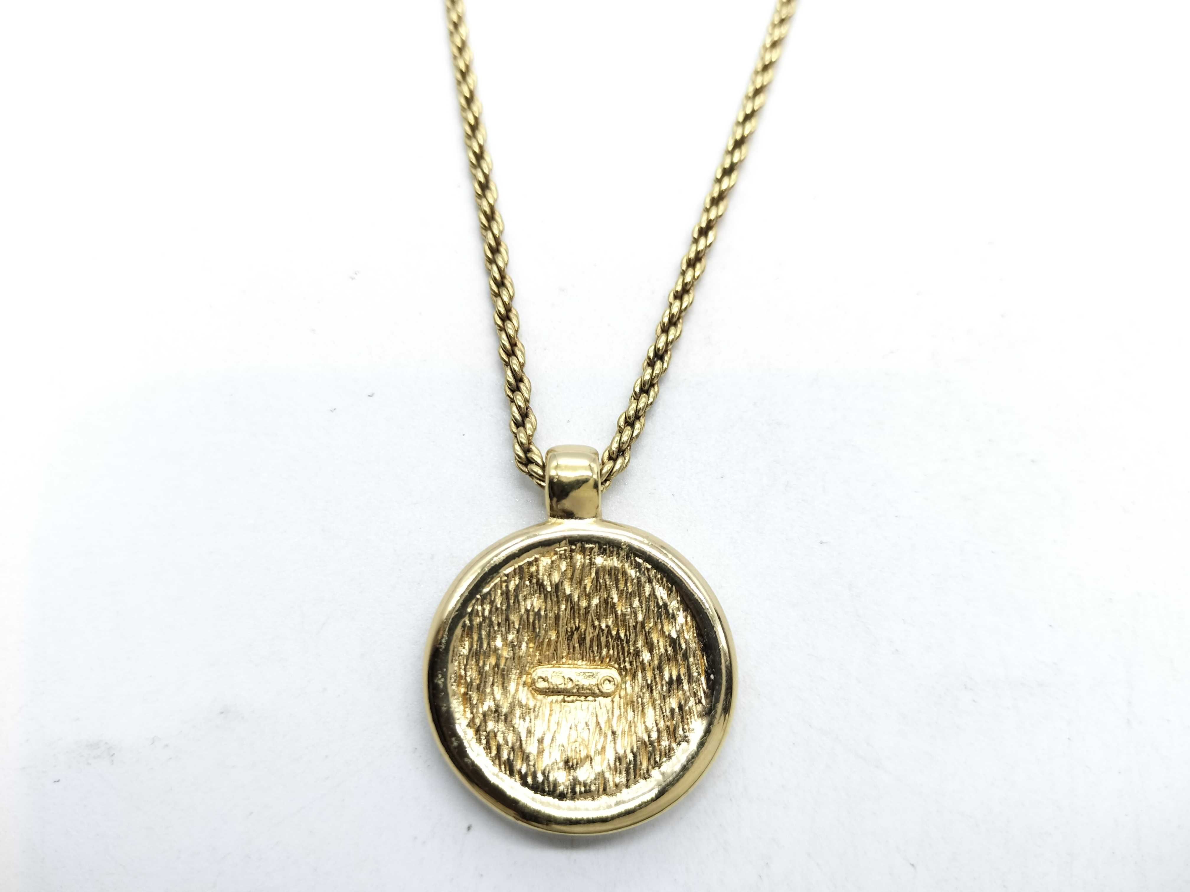 necklace — view 3