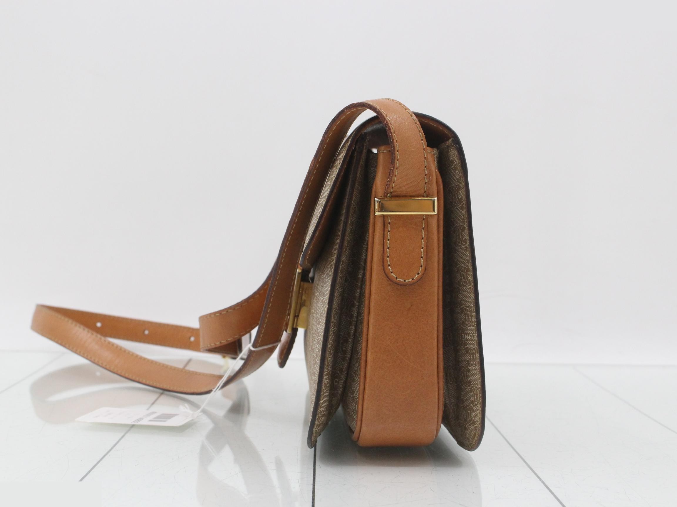 Macadam Carriage Hardware Shoulder Bag — view 3