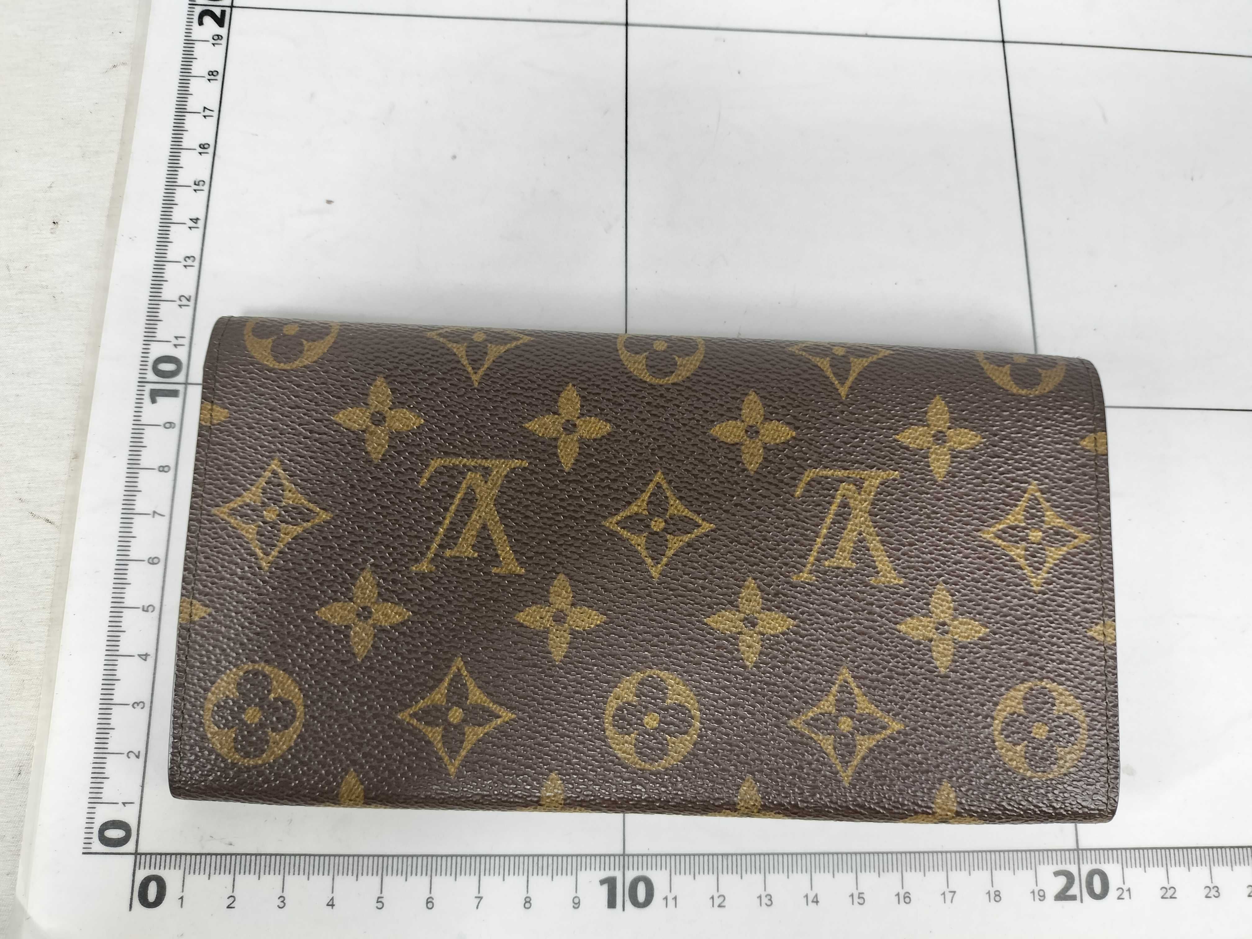 Monogram Louis Vuitton Monogram Portefeuille Sarah Long Wallet — view 2