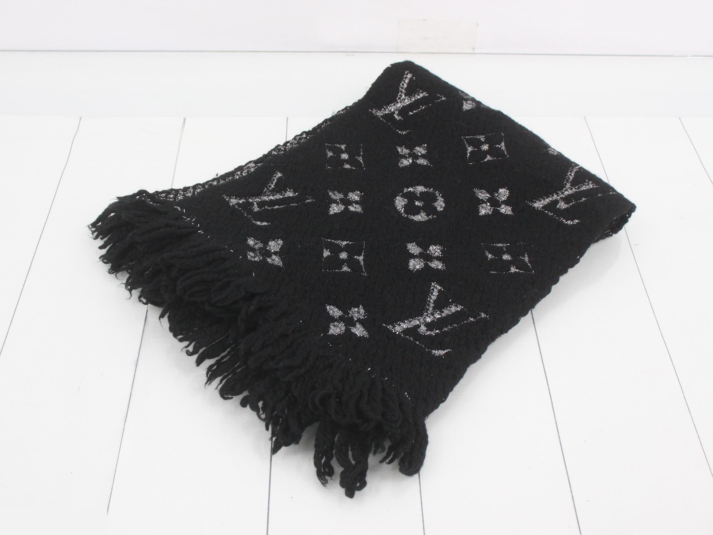 Logo Mania Long Scarf, Domestic Tag Included, Black x Silver