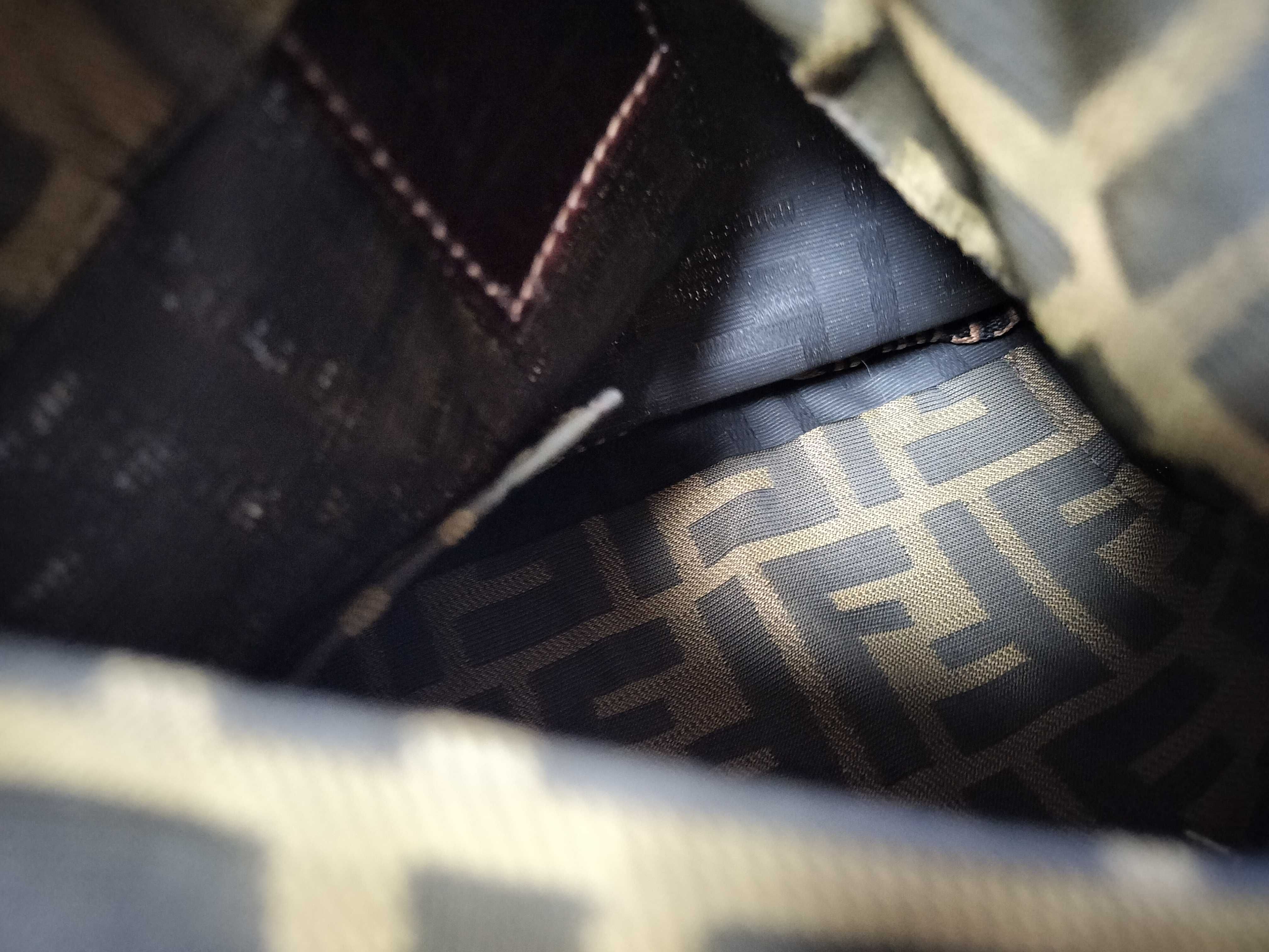 Mamma Handbag Shoulder Bag — view 10