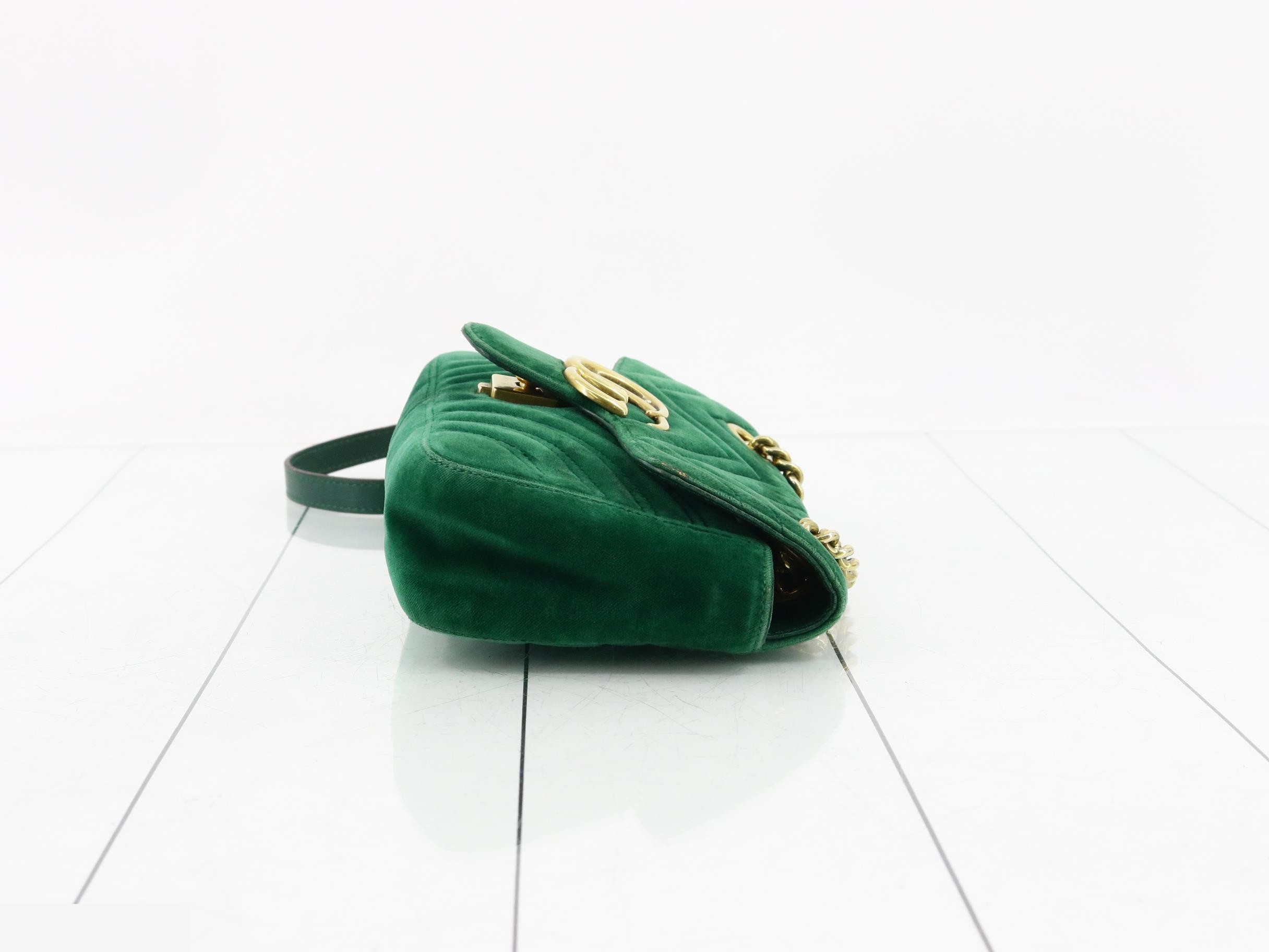 GG Marmont Velvet Chain Shoulder Bag — view 3