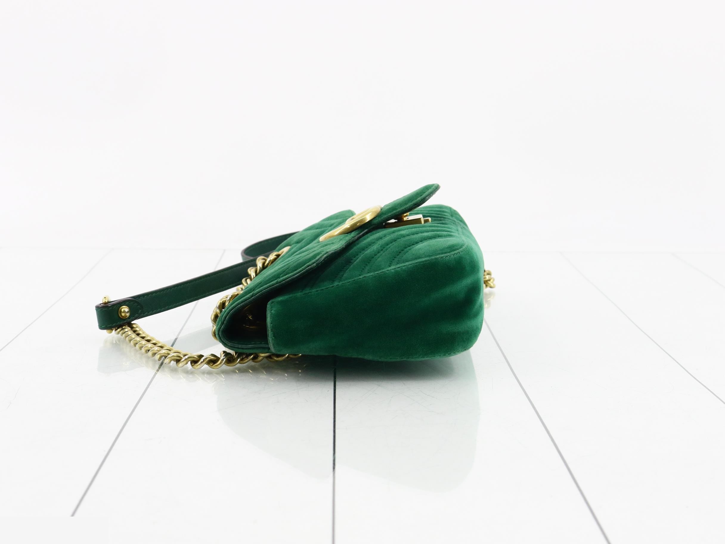 GG Marmont Velvet Chain Shoulder Bag — view 4