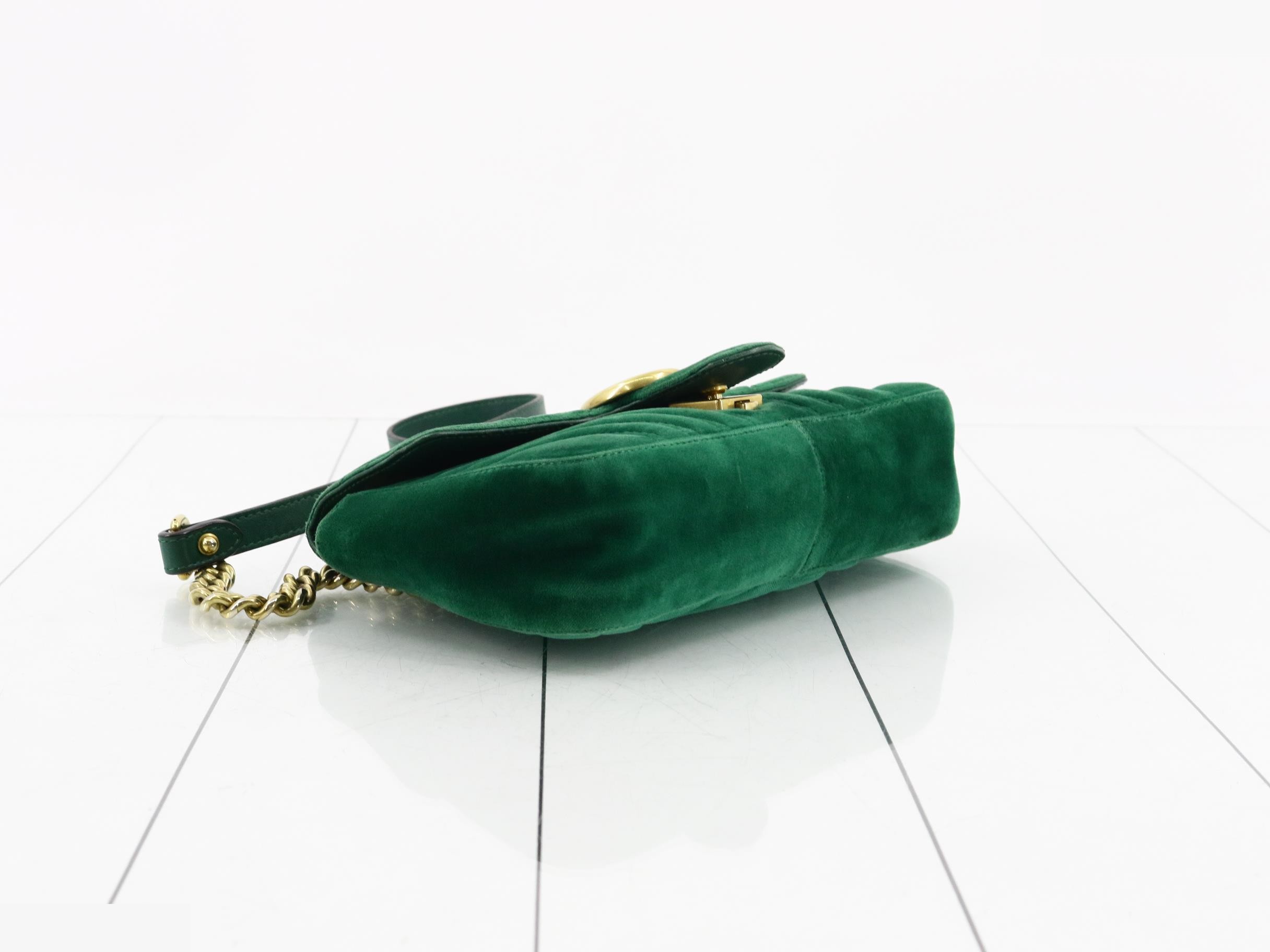 GG Marmont Velvet Chain Shoulder Bag — view 5