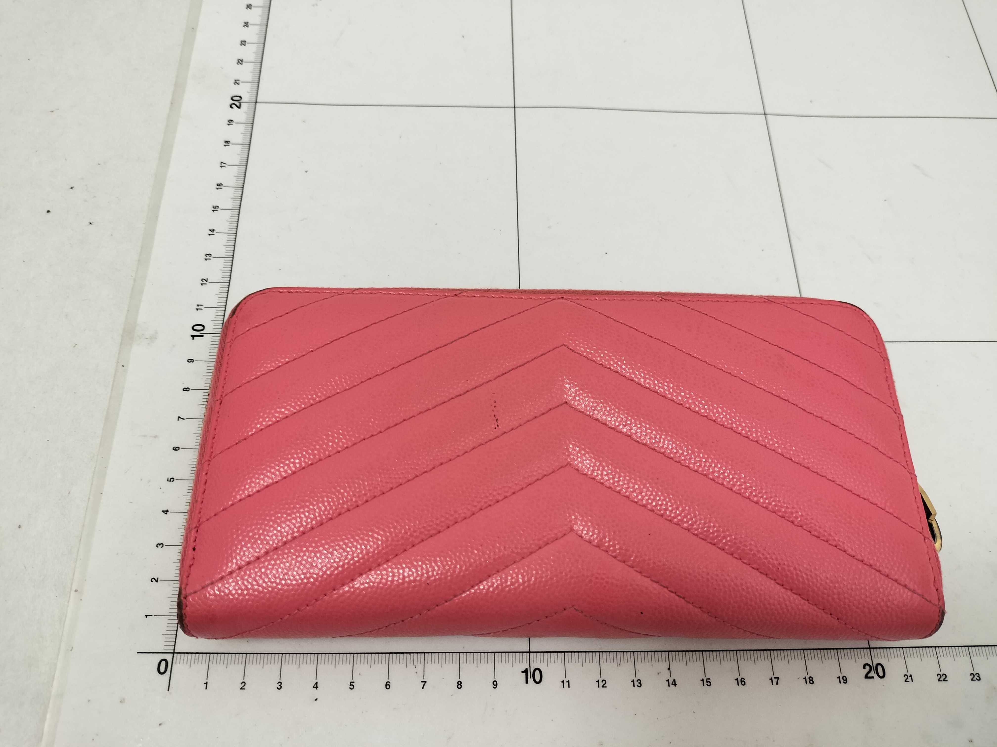 wallet — view 2
