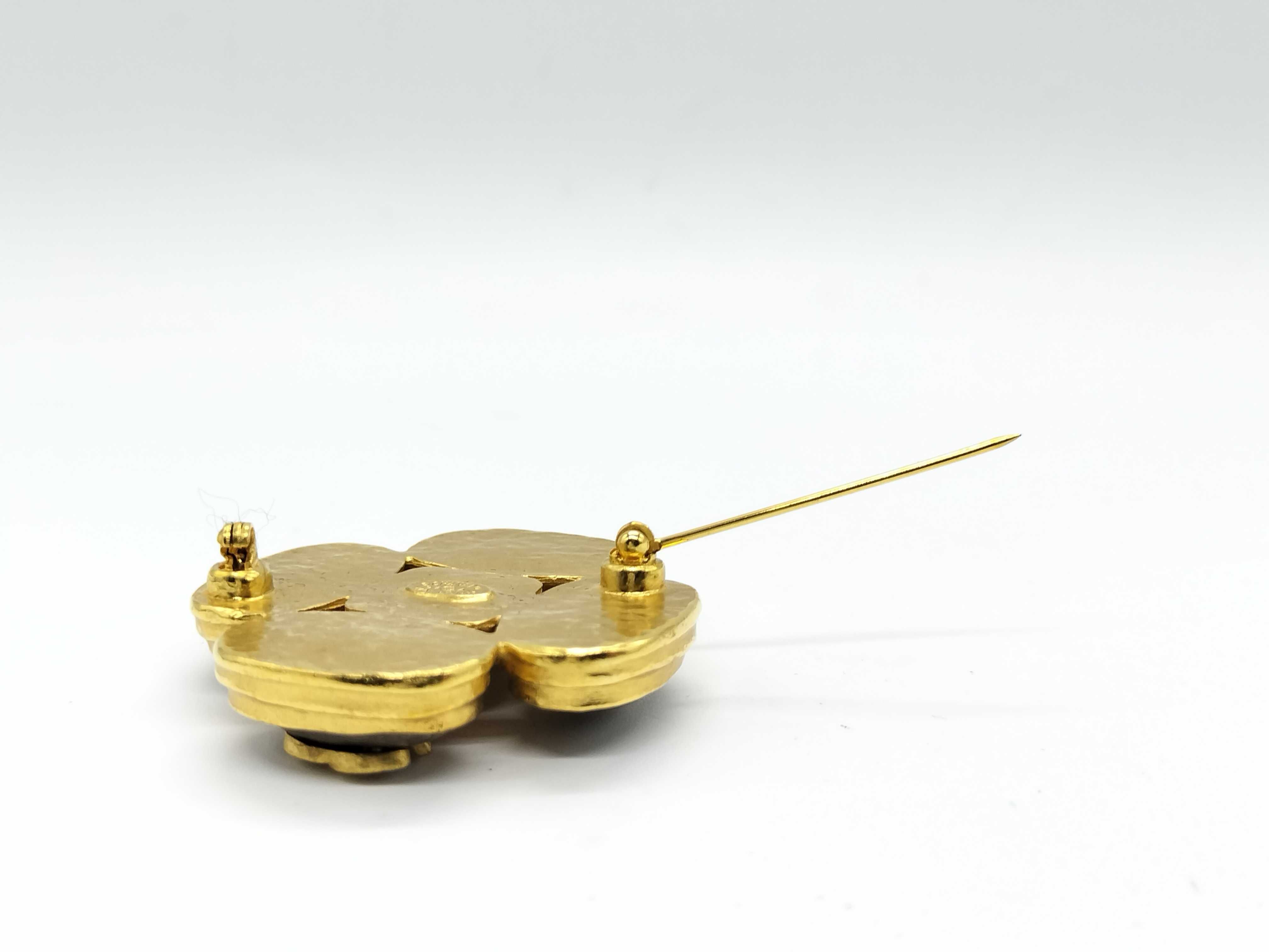 Brooch, Brownstone, 97 A Brooch — view 4