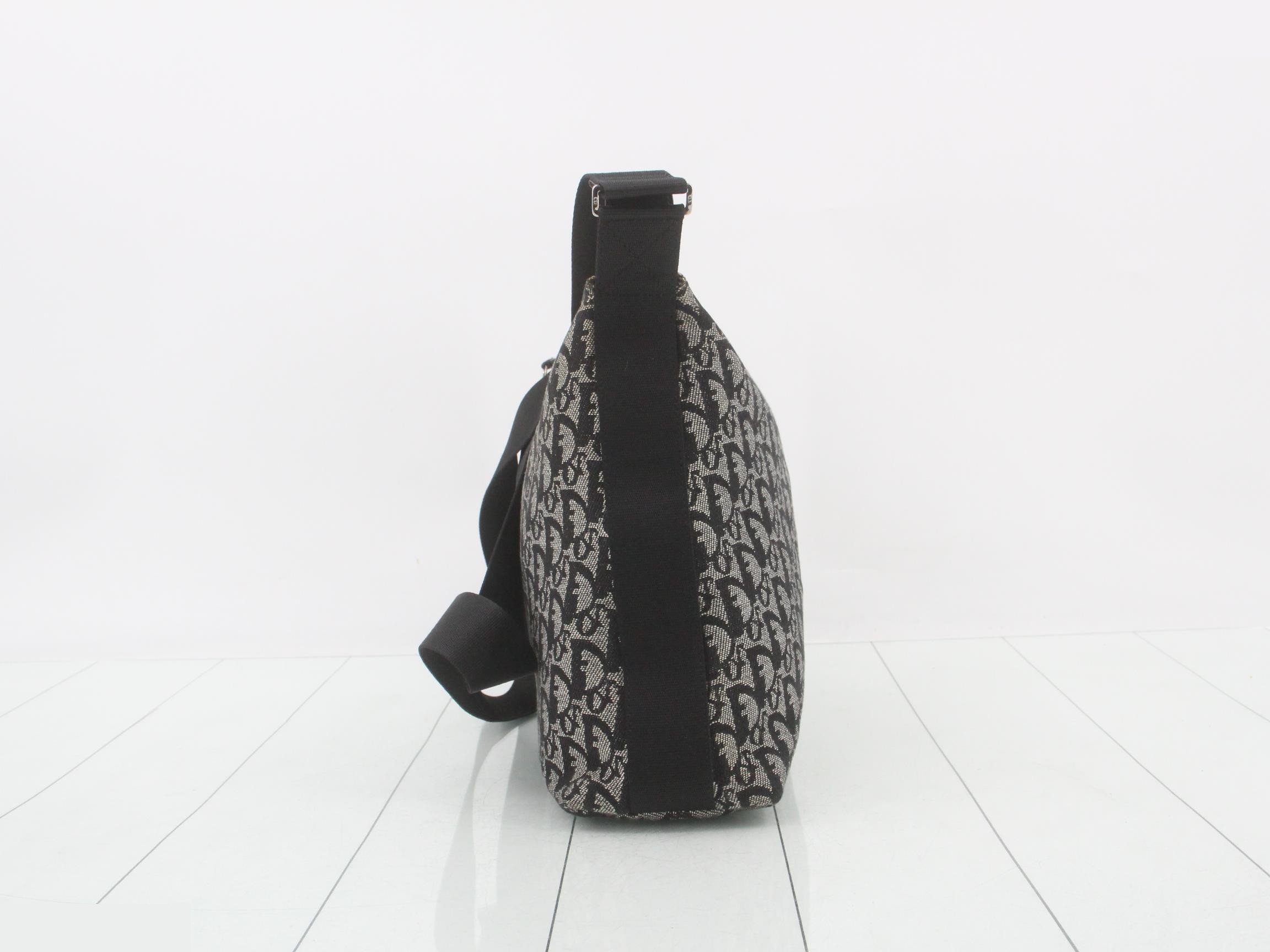 Trotter (bag) - Shoulder bag — view 3